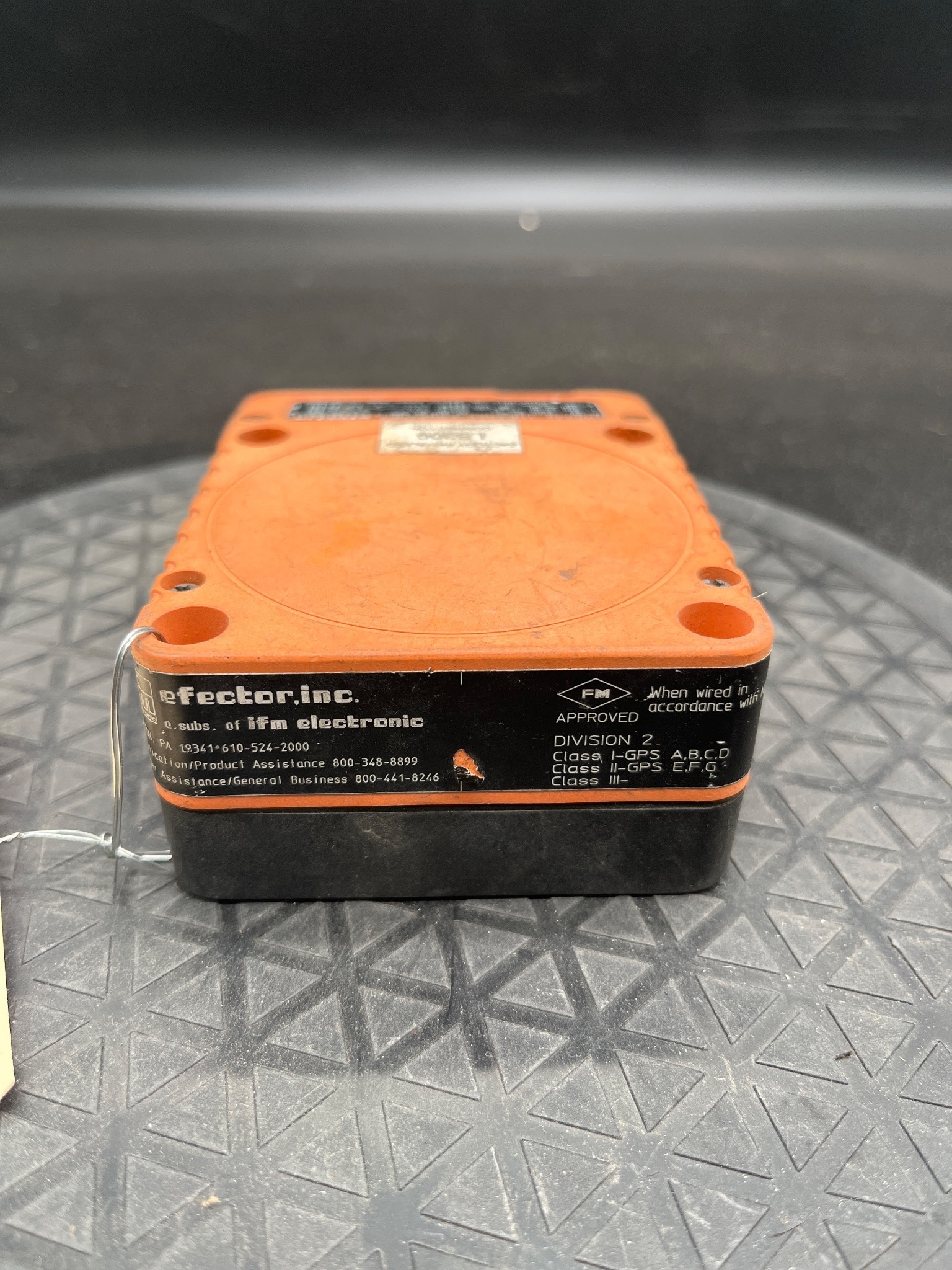 EFECTOR IDE2060-FB0A/NPT-ID0036 Inductive Proximity Switch USED 2