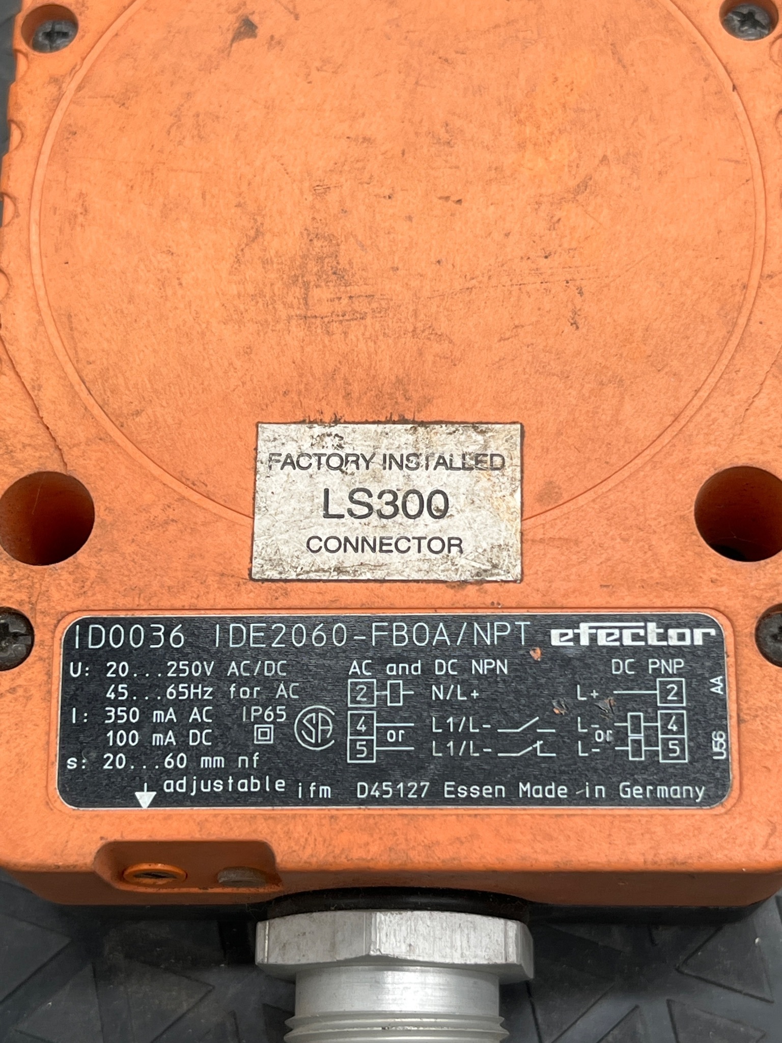 EFECTOR IDE2060-FB0A/NPT-ID0036 Inductive Proximity Switch USED 4