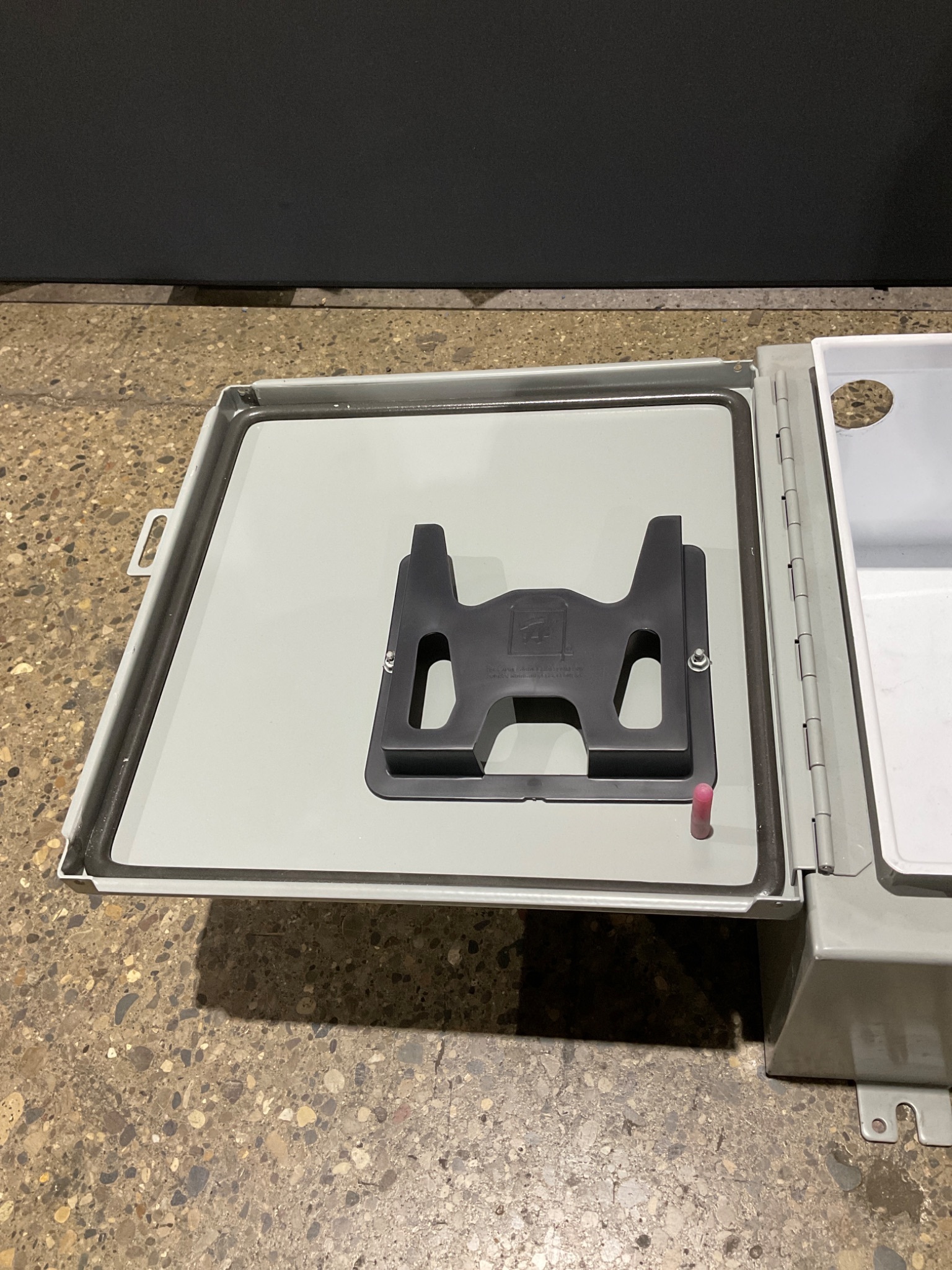 NVENT HOFFMAN A161608LP Steel Electrical Enclosure Box NEW 1