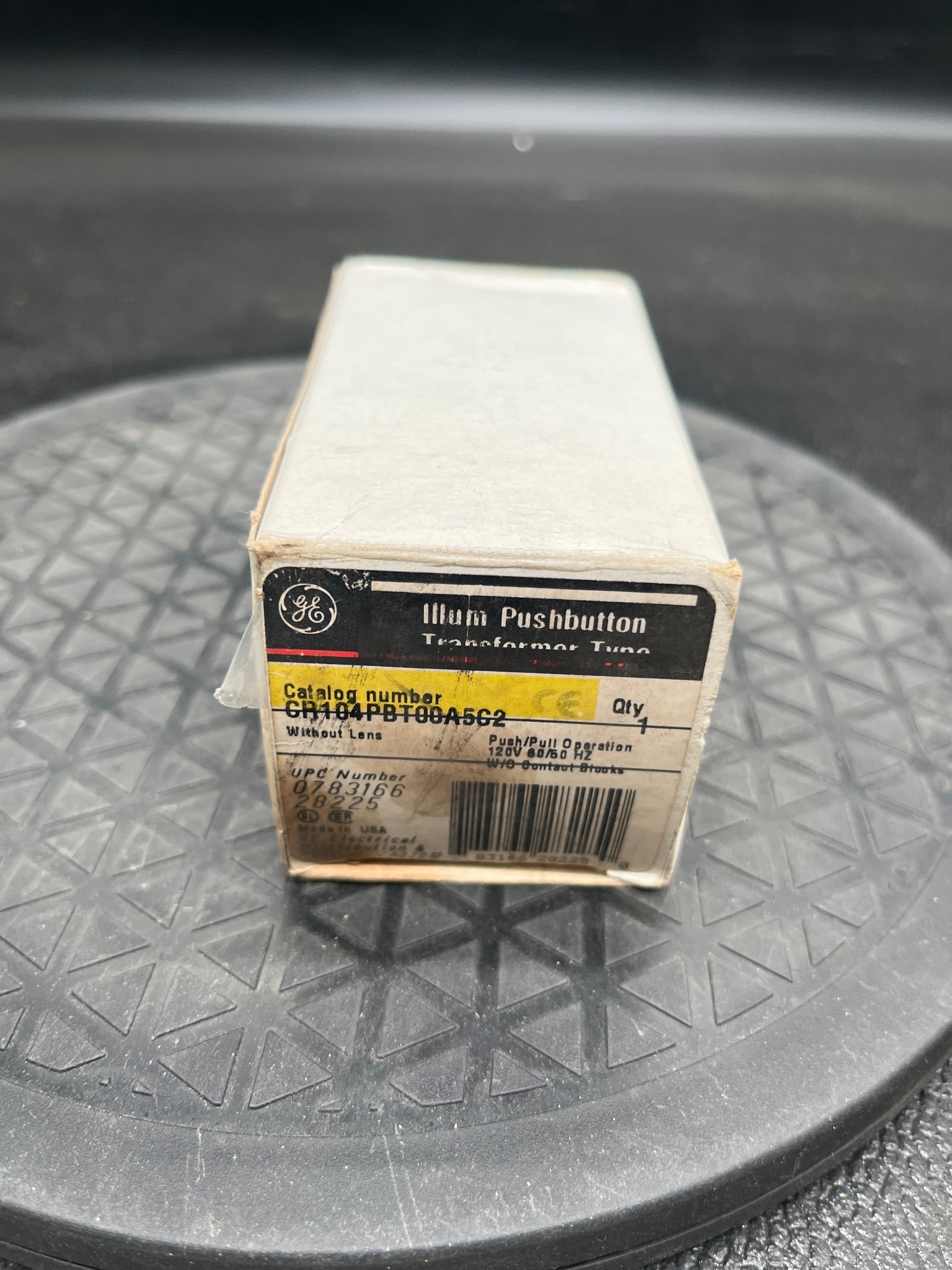GENERAL ELECTRIC CR104PBT00A5C2 Heavy Duty Pushbutton Operator NEW 1