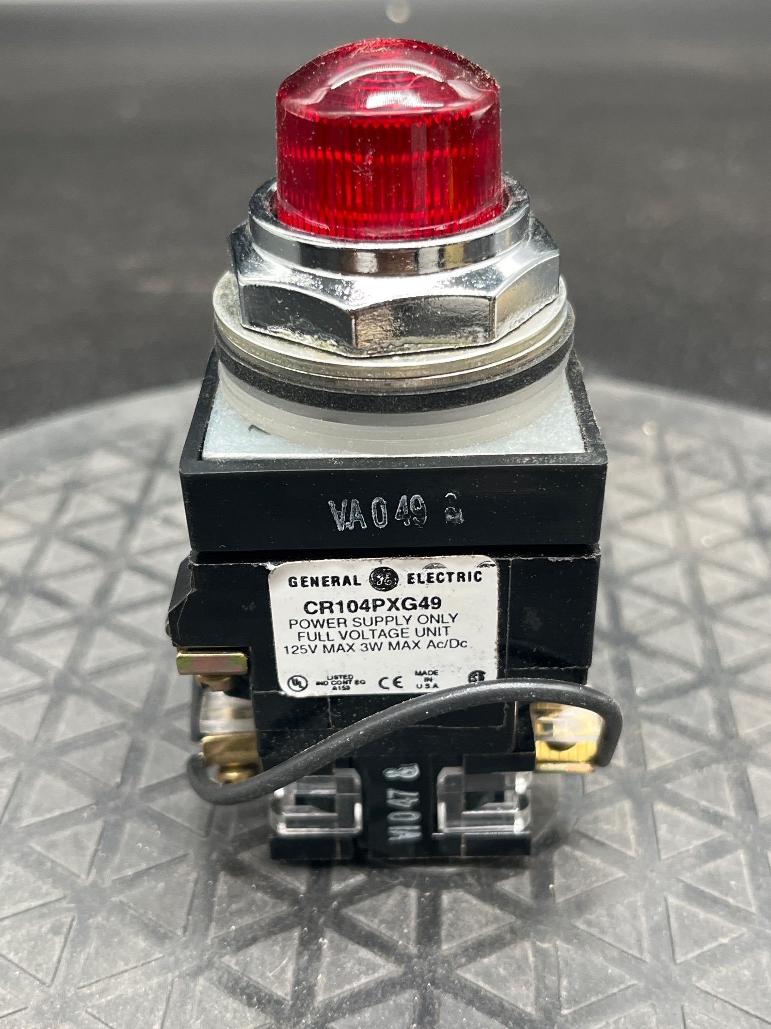 GENERAL ELECTRIC CR104PLT22R Pushbutton 120V NEW 5