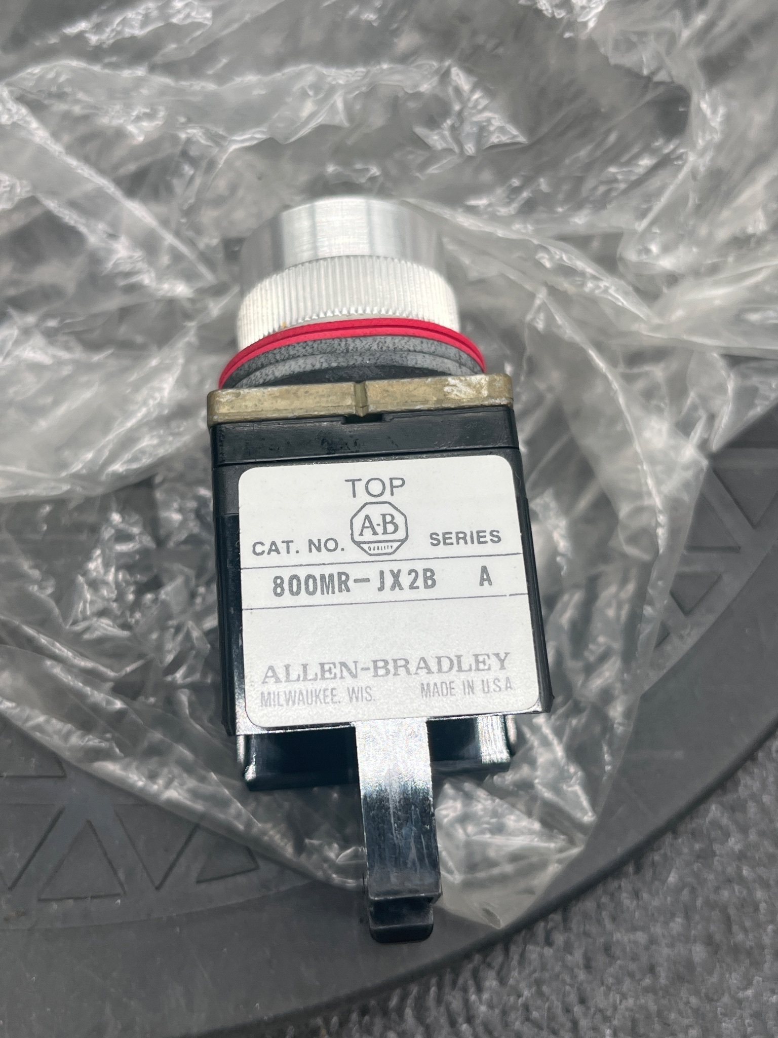 ALLEN BRADLEY 800MR-JX2B Selector Switch NEW 4