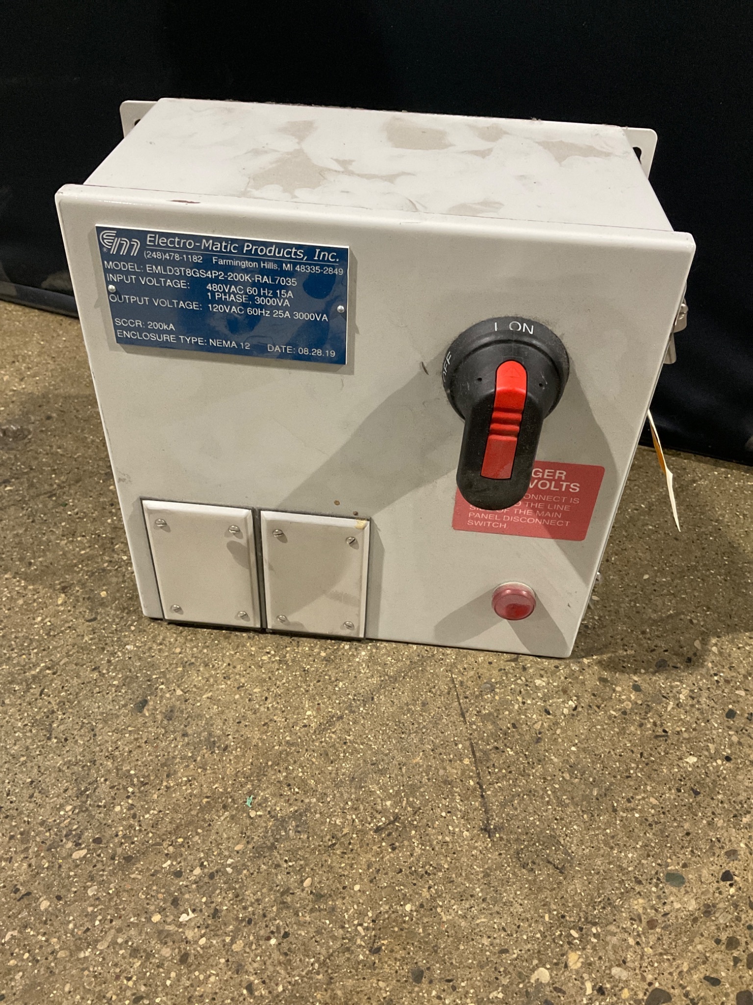 ELECTRO-MATIC EMLD3T8GS4P2-200K-RAL7035 Disconnect Panel USED 1