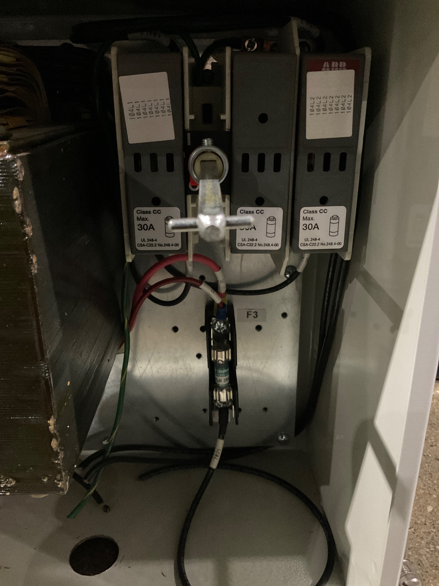 ELECTRO-MATIC EMLD3T8GS4P2-200K-RAL7035 Disconnect Panel USED 3