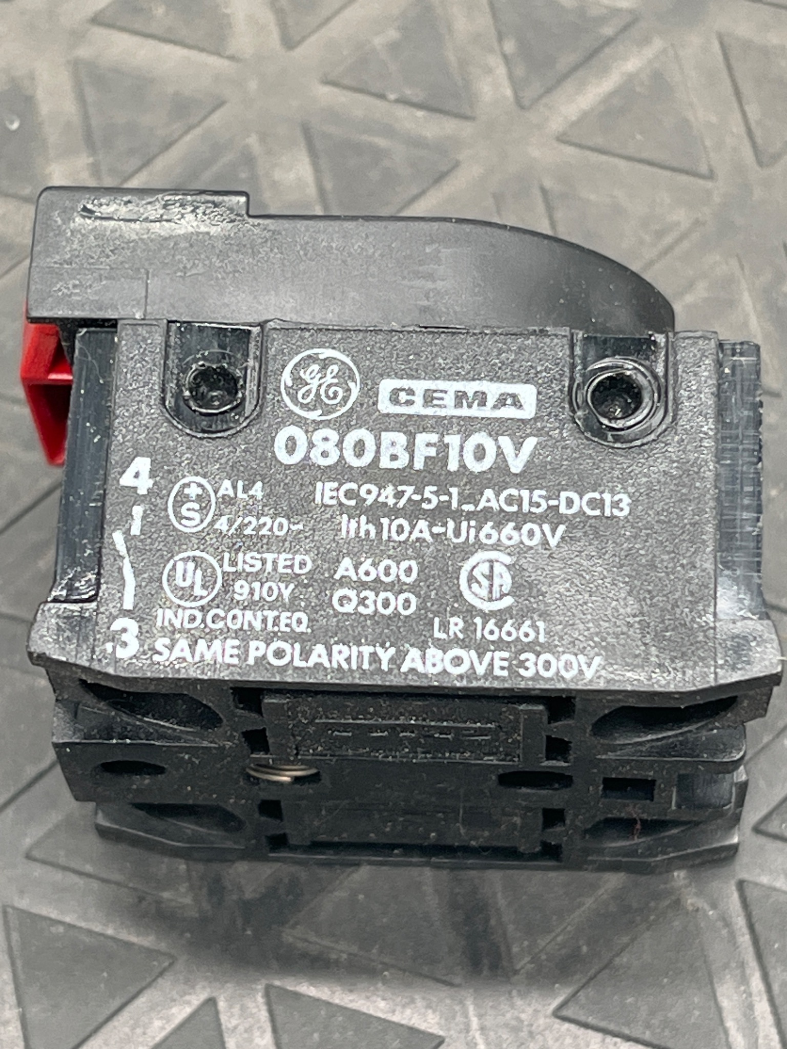 GENERAL ELECTRIC 080BF10V Auxiliary Contact Block NEW 5