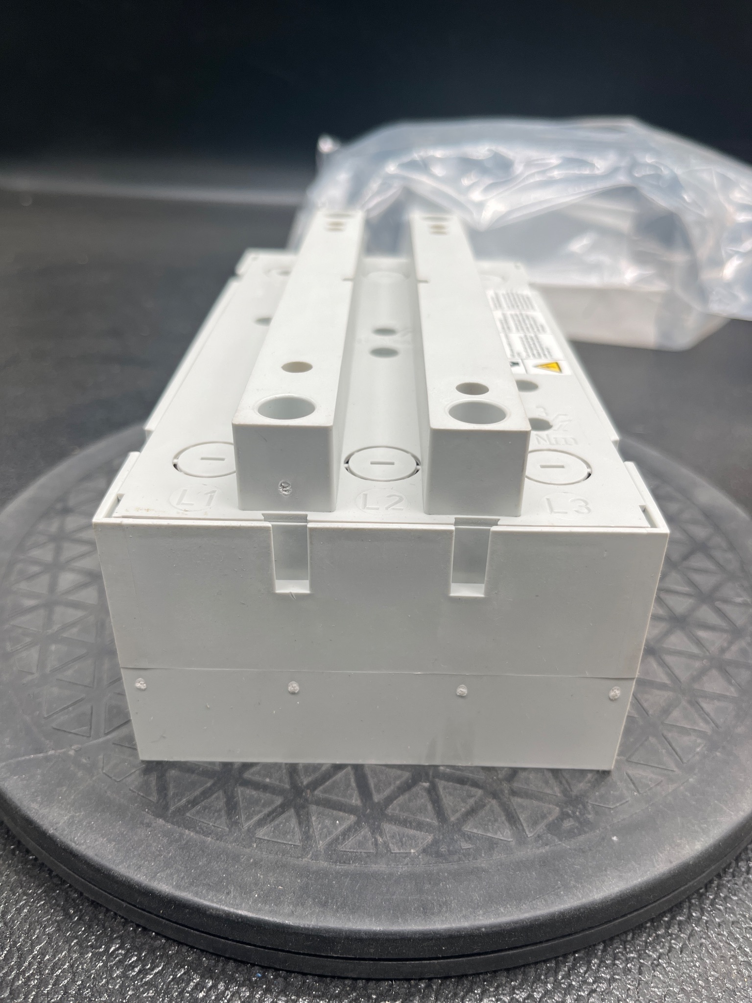 SIEMENS 8US1213-4AQ03 Busbar Support Assembly USED 2