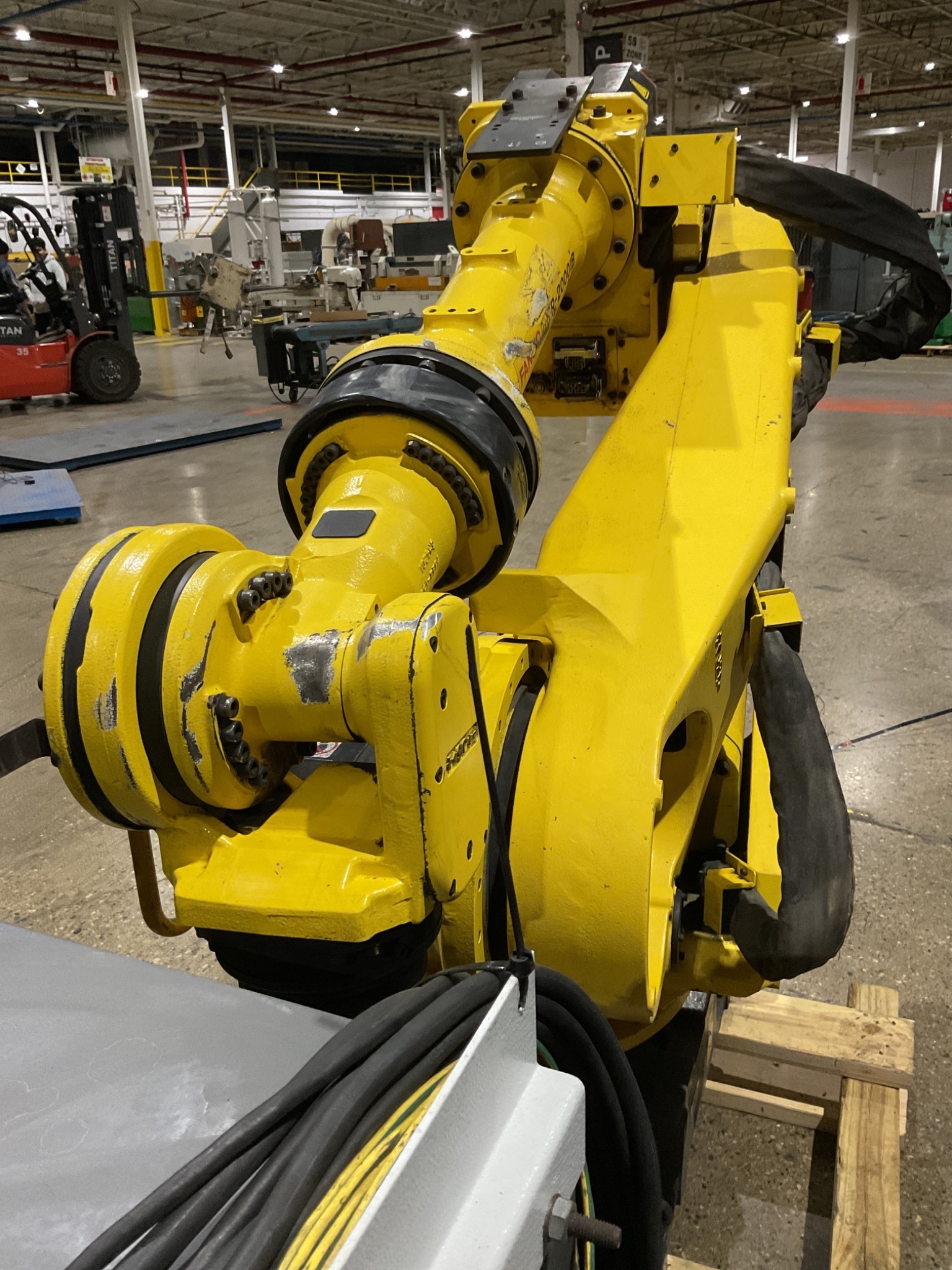 FANUC R-2000iB/210F Complete w/ R-30iB Controls 2014 USED 5