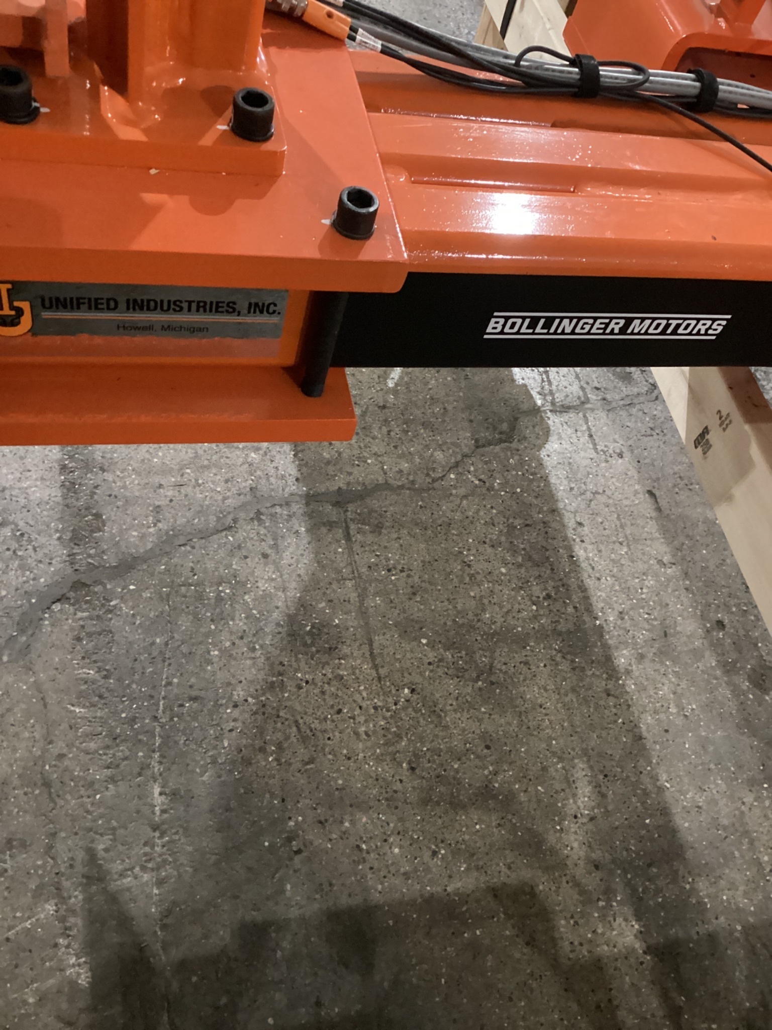 UNIFIED INDUSTRIES Electric Lift Assist USED 6