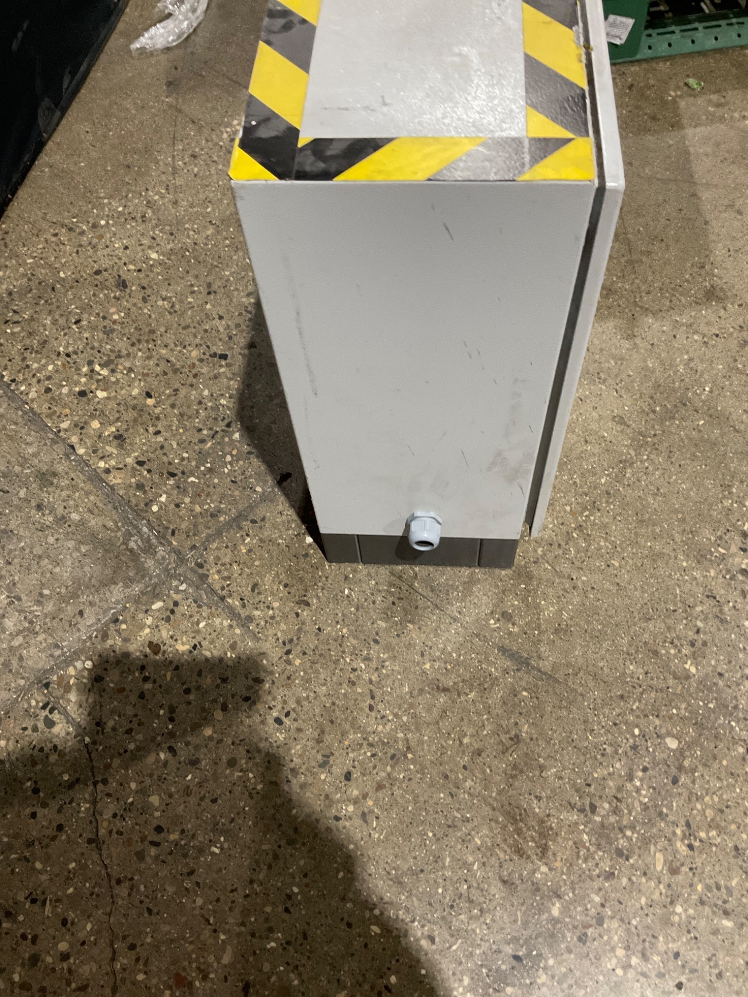 RITTAL AE1055.500 Enclosure w/ Allen-Bradley PowerFlex 527 Drives USED 2