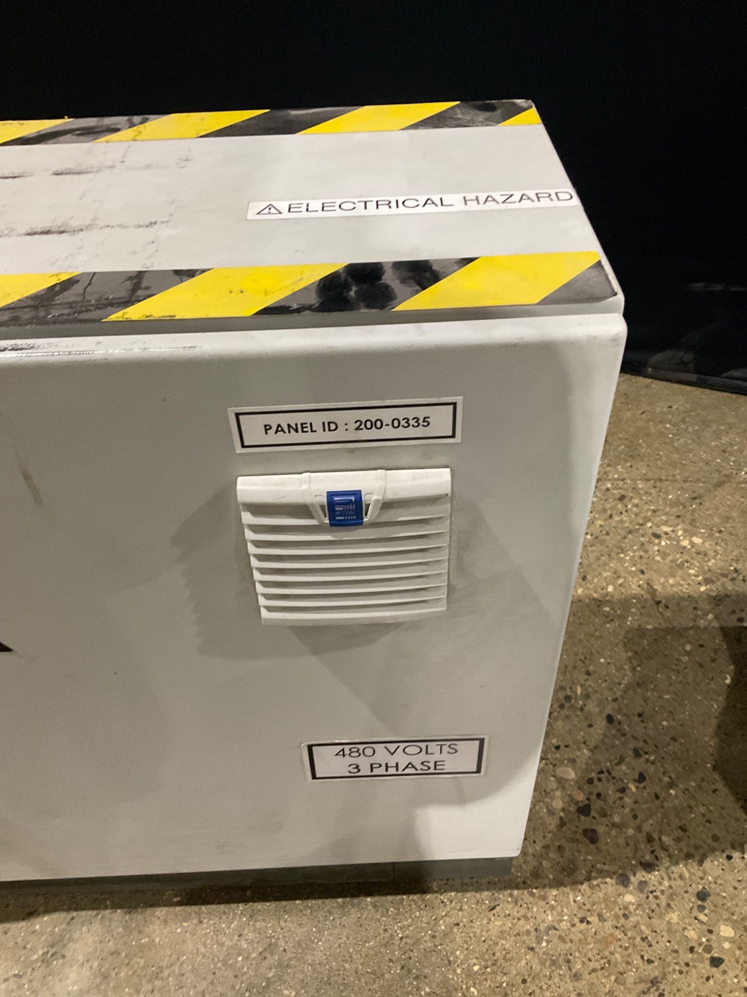 RITTAL AE1055.500 Enclosure w/ Allen-Bradley PowerFlex 527 Drives USED 4