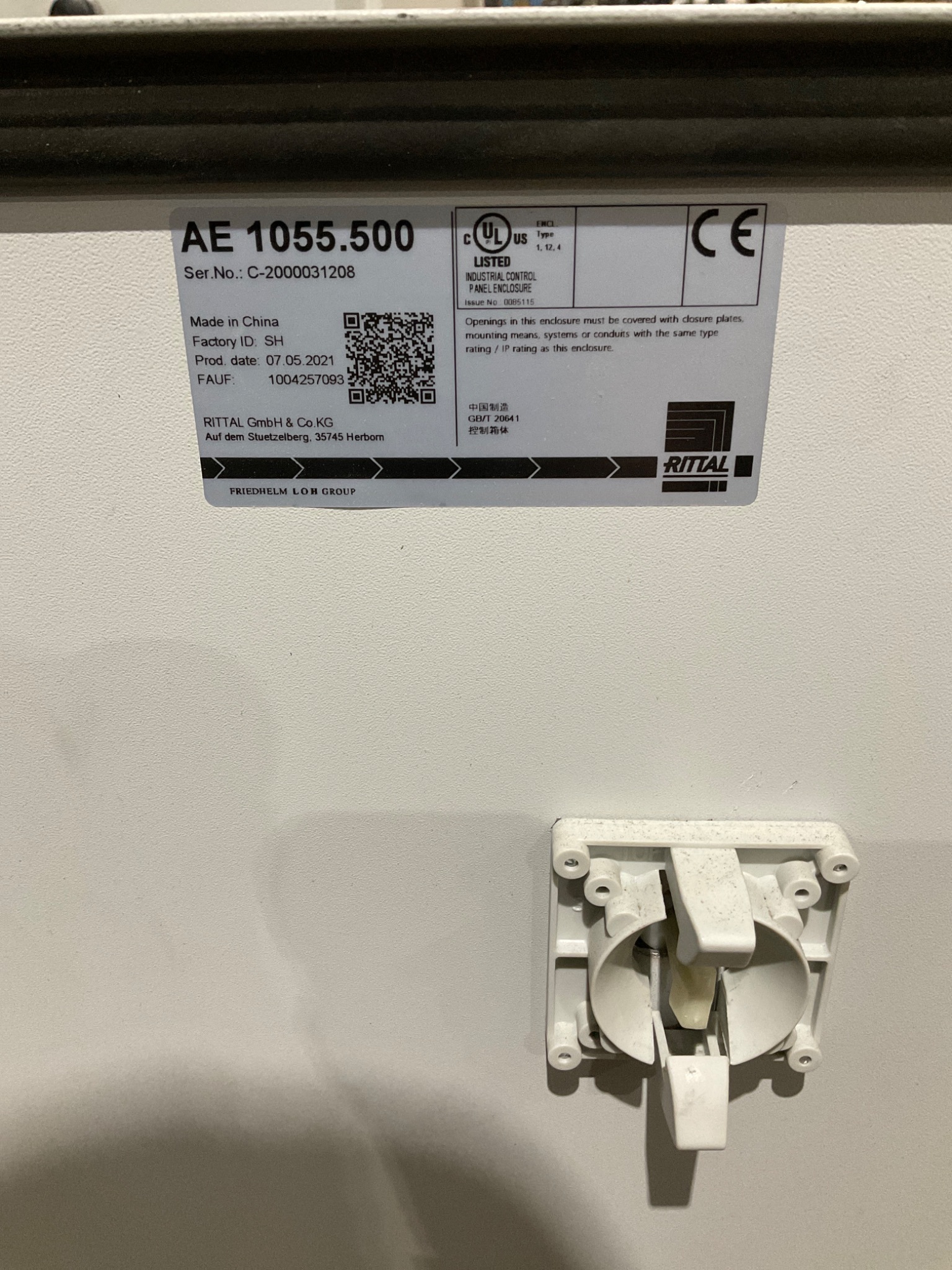 RITTAL AE1055.500 Enclosure w/ Allen-Bradley PowerFlex 527 Drives USED 6