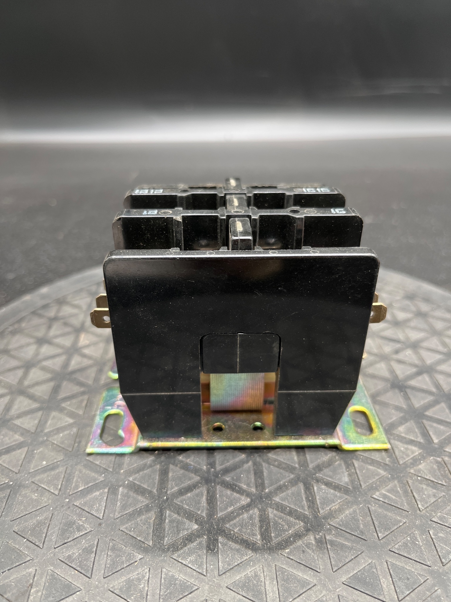 JOSLYN CLARK DP3C303-120 Definite Purpose Contactor NEW 8