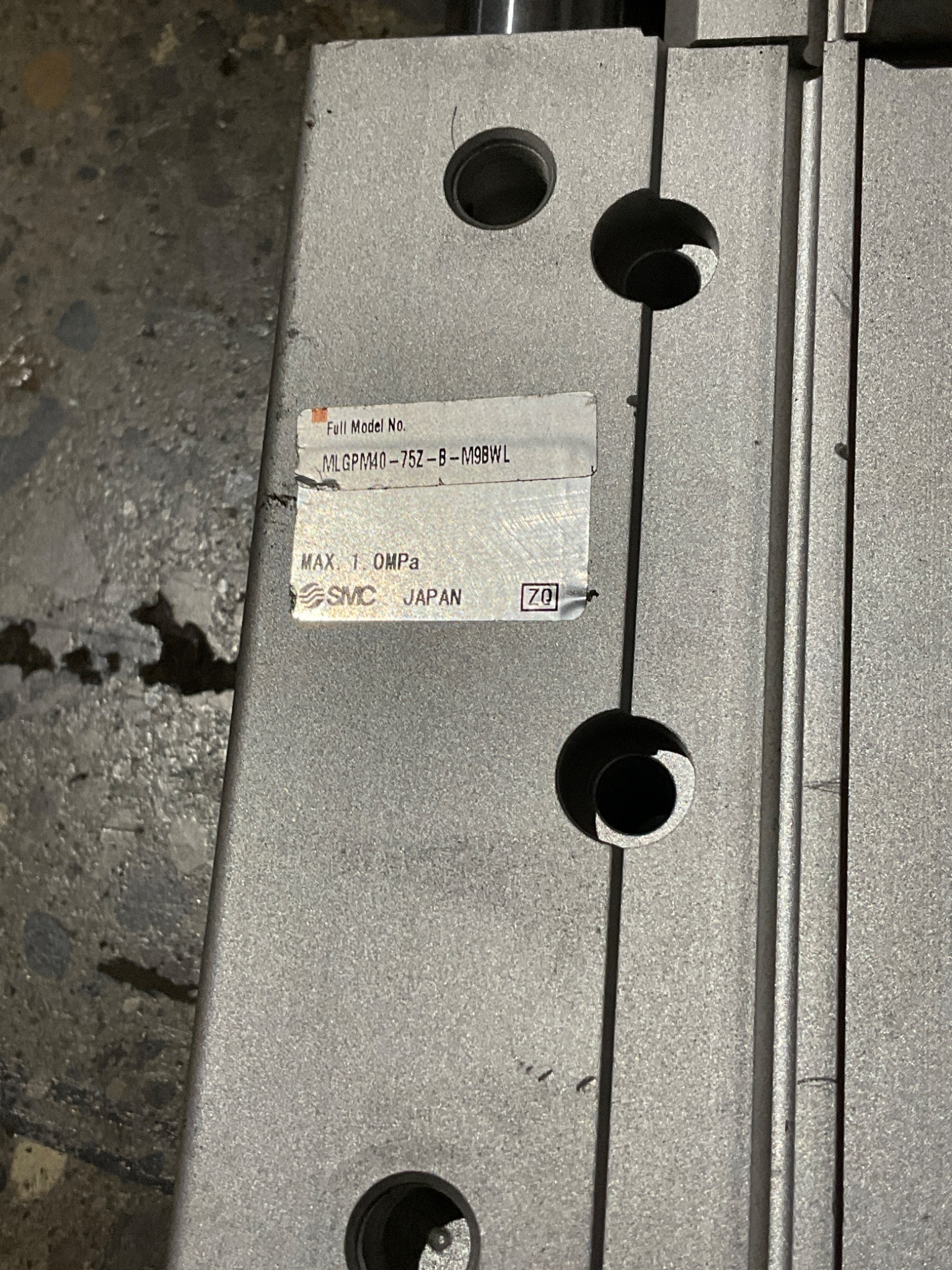 SMC MLGPM40-75Z-B-M9BWL Guided Cylinder USED 4
