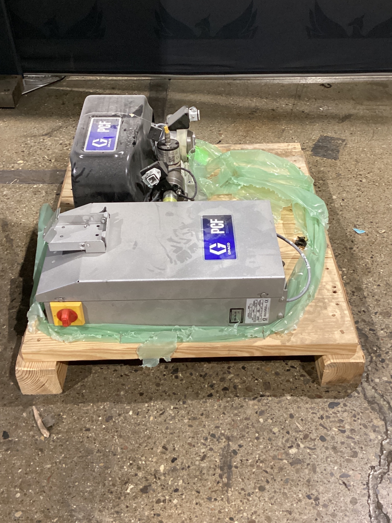 GRACO PF2522 PCF Metering System NEW 1