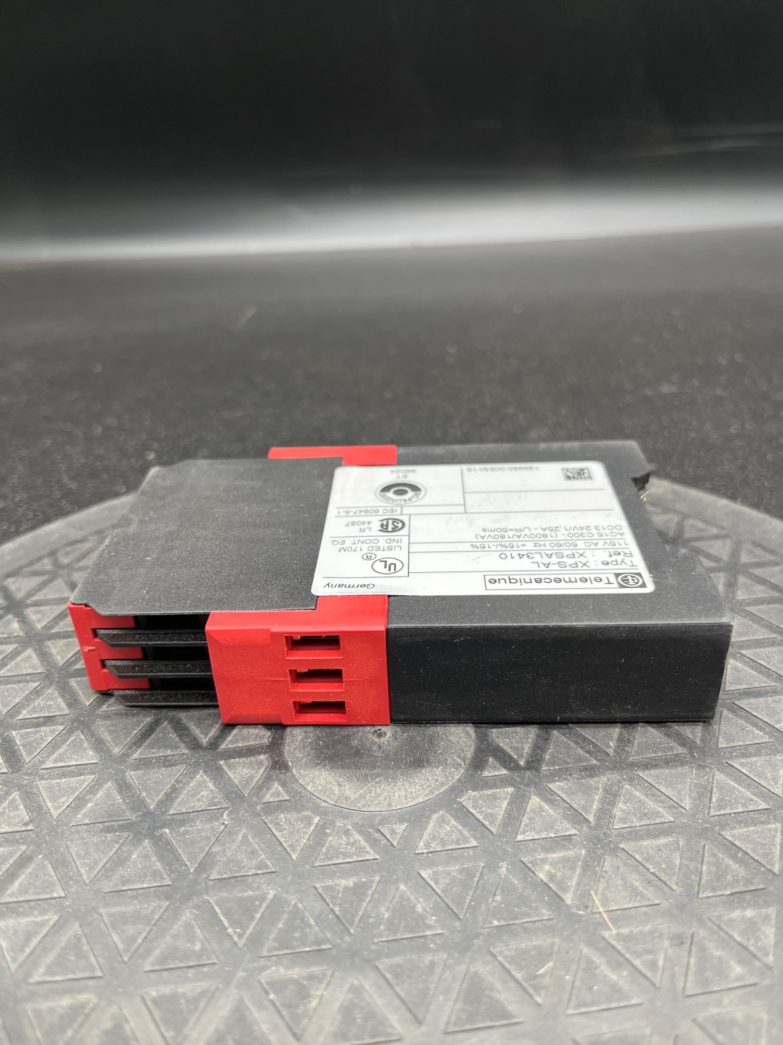 TELEMECANIQUE XPS-AL Safety Relay NEW 6