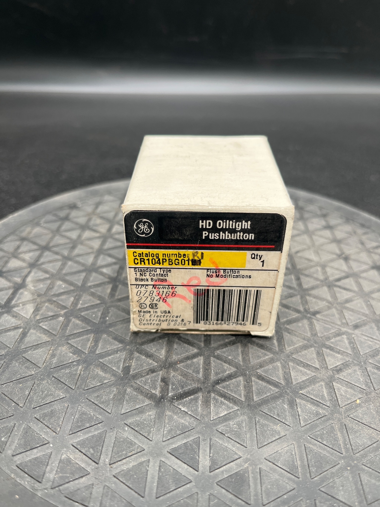GENERAL ELECTRIC CR104PBG01R1 Push Button Operator NEW 0