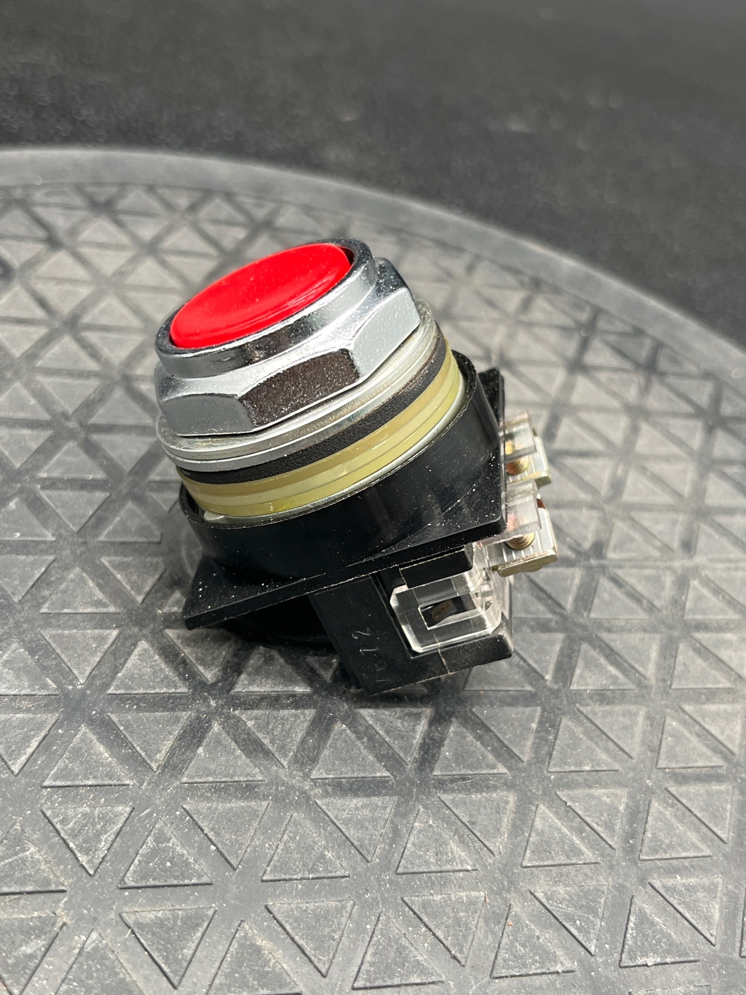 GENERAL ELECTRIC CR104PBG01R1 Push Button Operator NEW 5