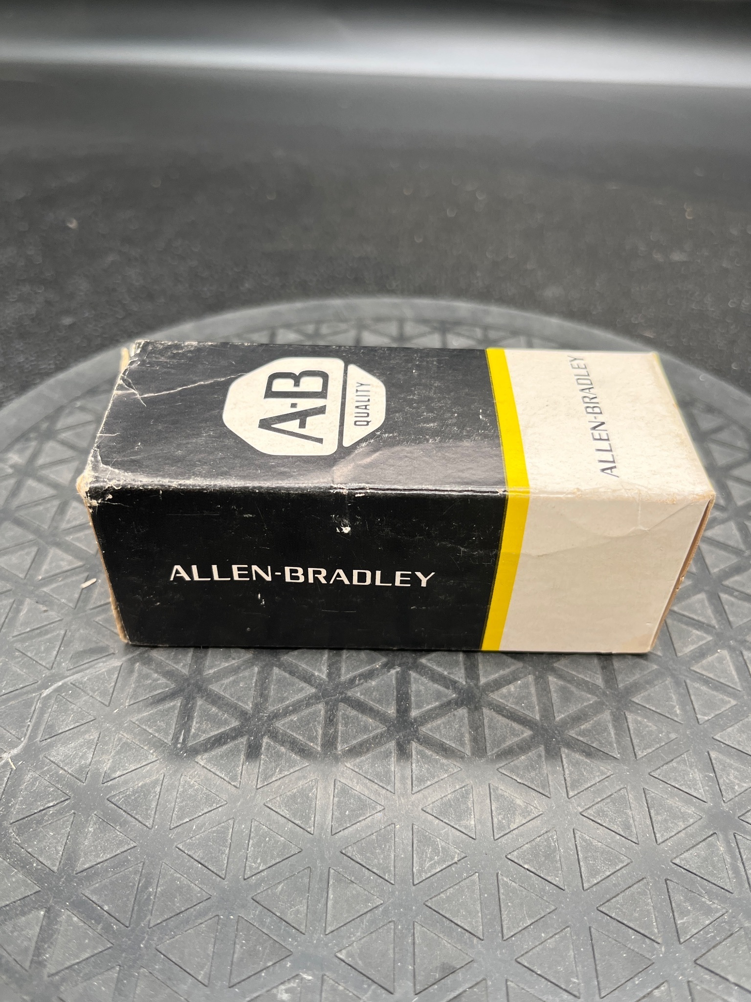 ALLEN BRADLEY 595-BB Auxiliary Contact NEW 1