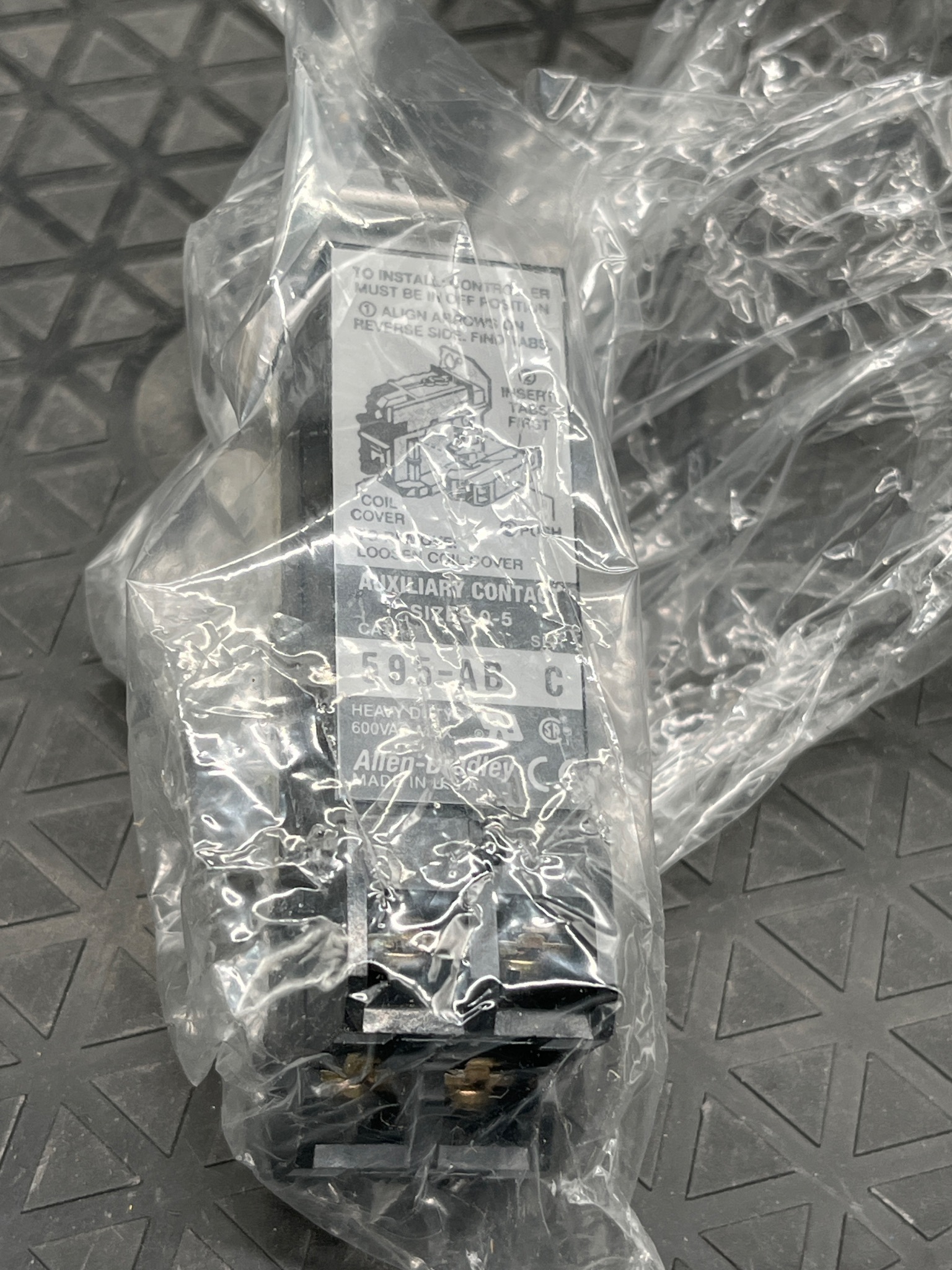 ALLEN BRADLEY 595-AB Auxiliary Contact NEW 6