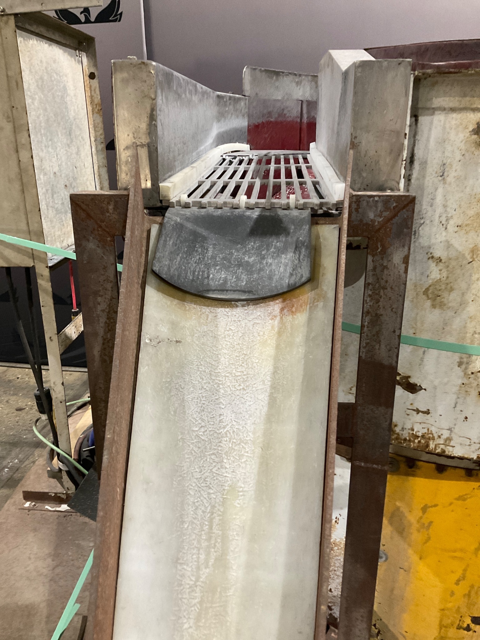 GIANT GP-12 Vibratory Finishing Bowl USED 2