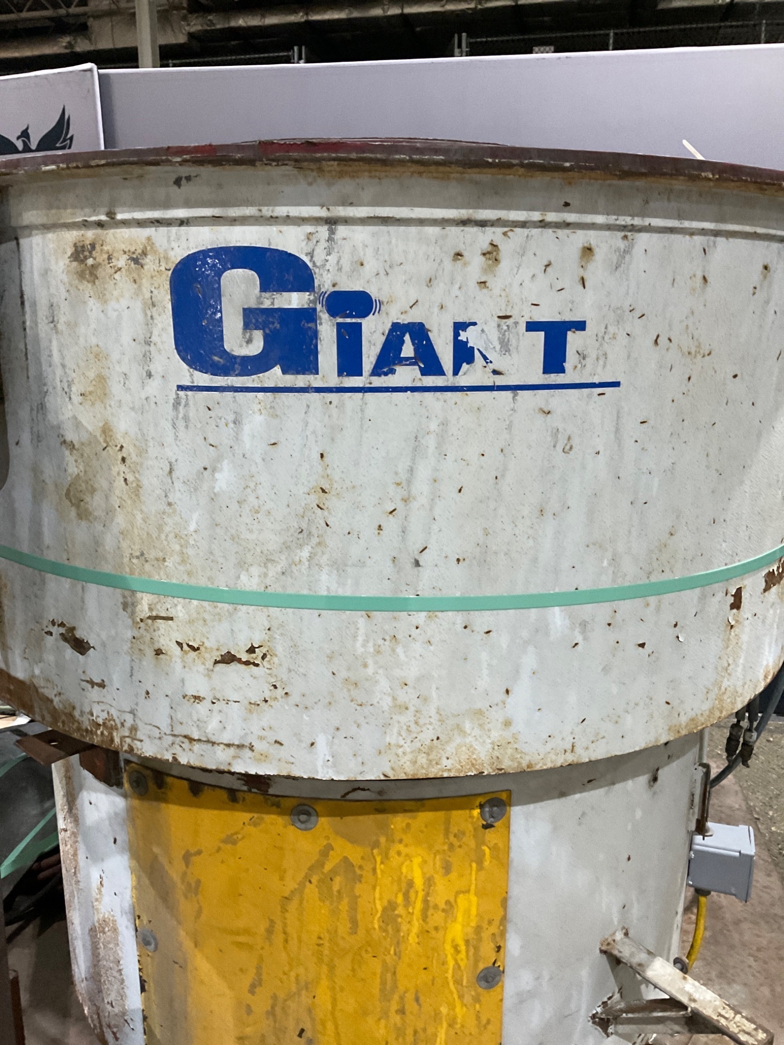 GIANT GP-12 Vibratory Finishing Bowl USED 3