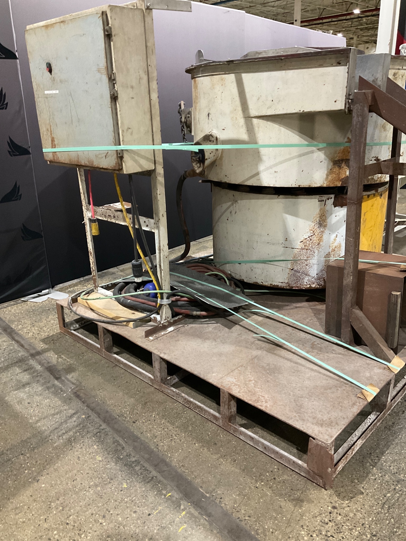 GIANT GP-12 Vibratory Finishing Bowl USED 6