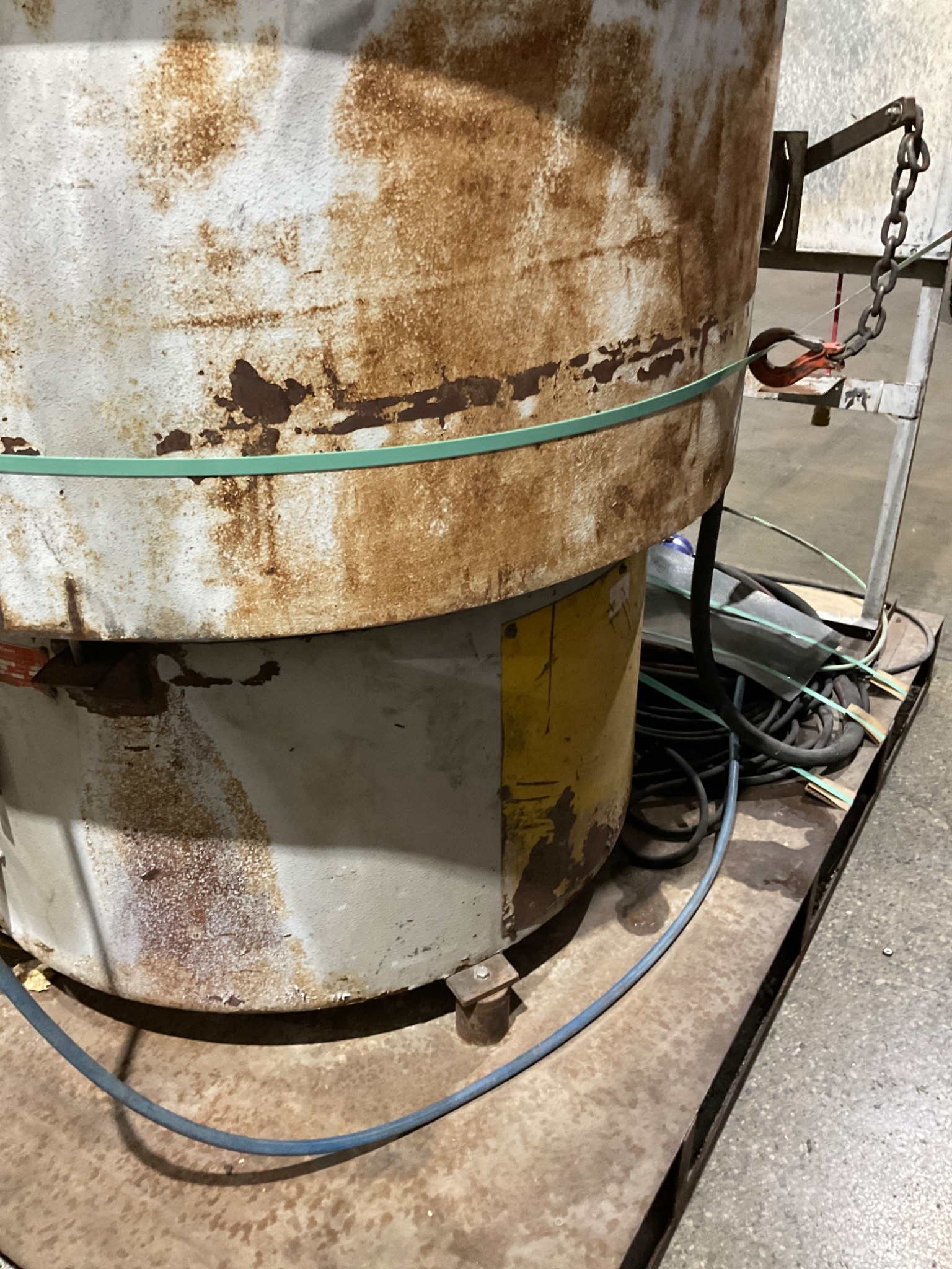 GIANT GP-12 Vibratory Finishing Bowl USED 13