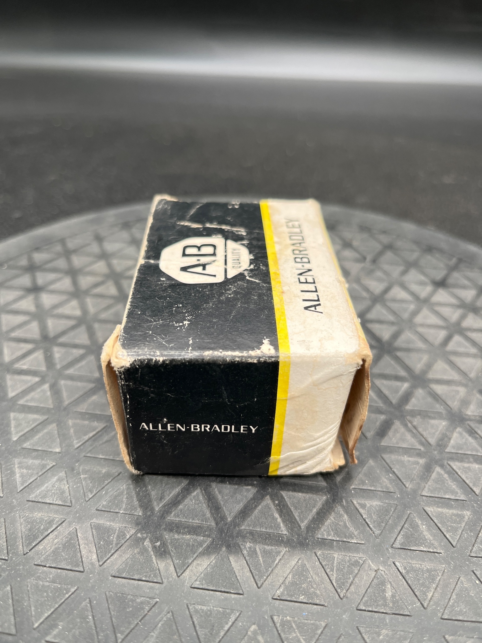 ALLEN BRADLEY 1495-N8 Auxiliary Contact NEW 1