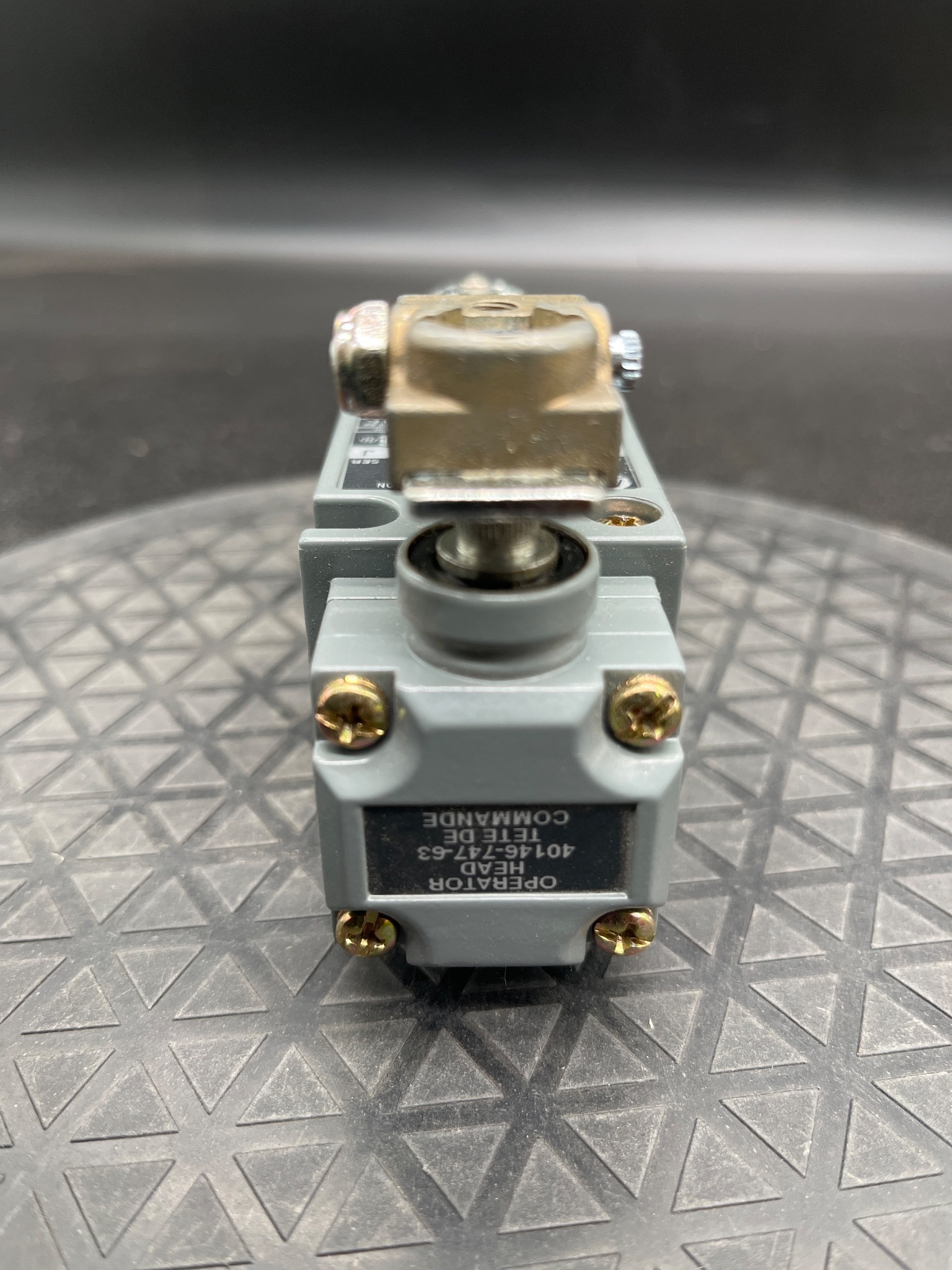 ALLEN BRADLEY 802T-AP Limit Switch USED 2