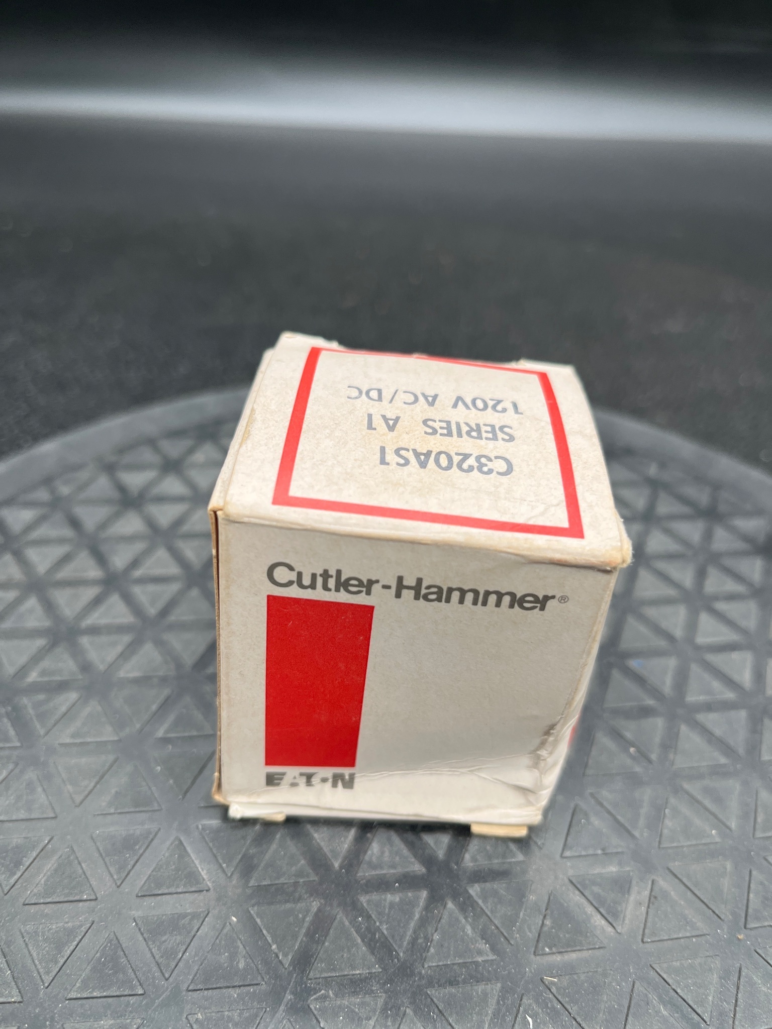 CUTLER-HAMMER C320AS1 Series A1 Aux. Contact Kit 120V AC/DC NEW 2