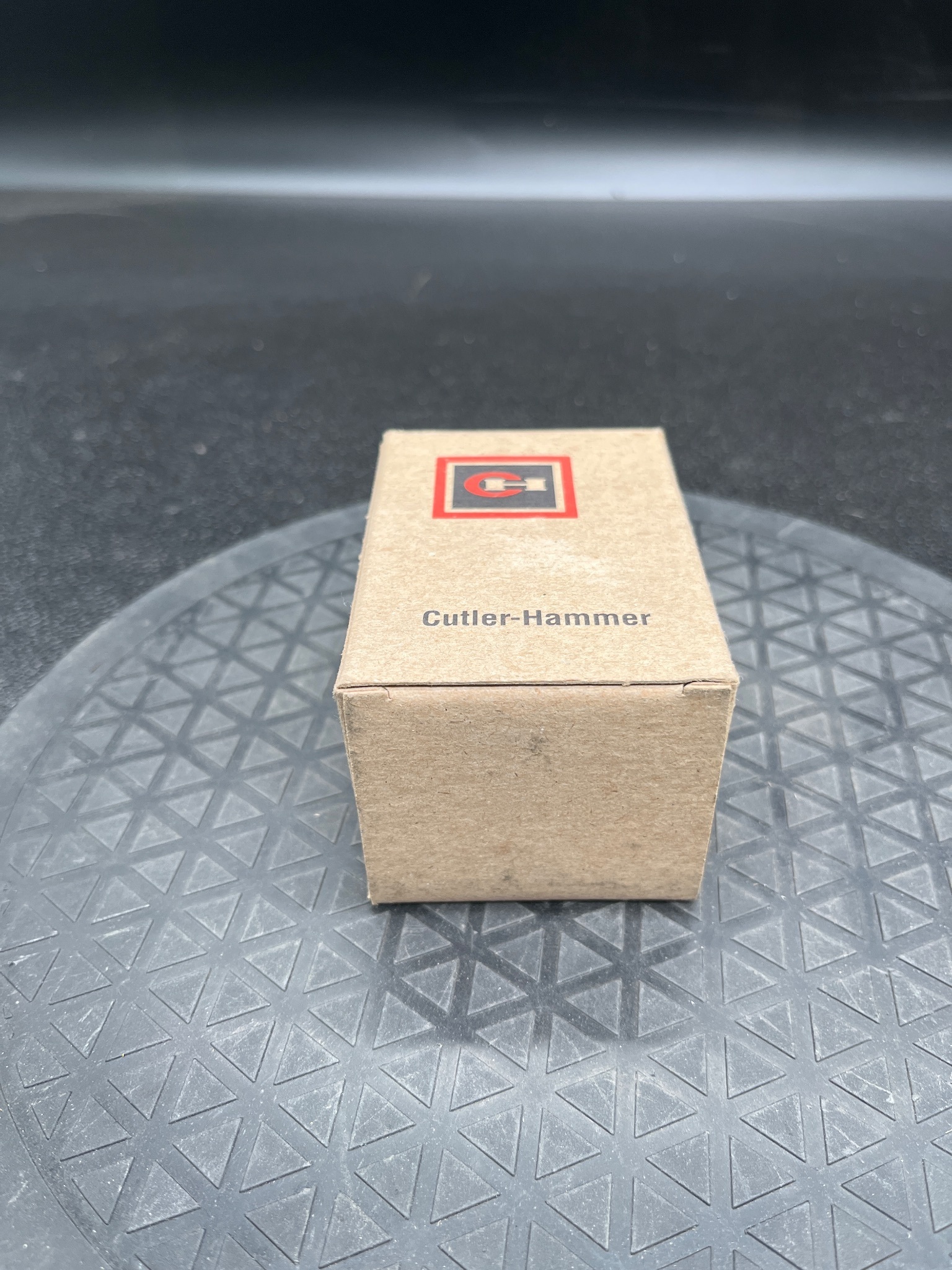 CUTLER-HAMMER HT8HFGV7 Pilot Light 120V Green NEW 2