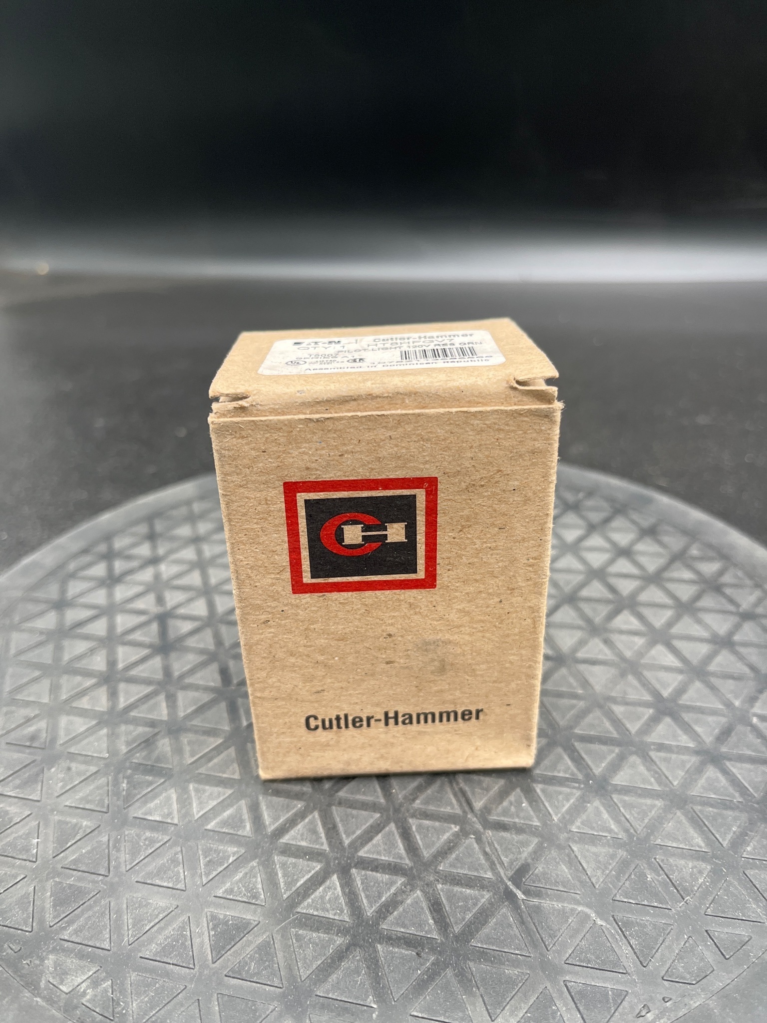 CUTLER-HAMMER HT8HFGV7 Pilot Light 120V Green NEW 4