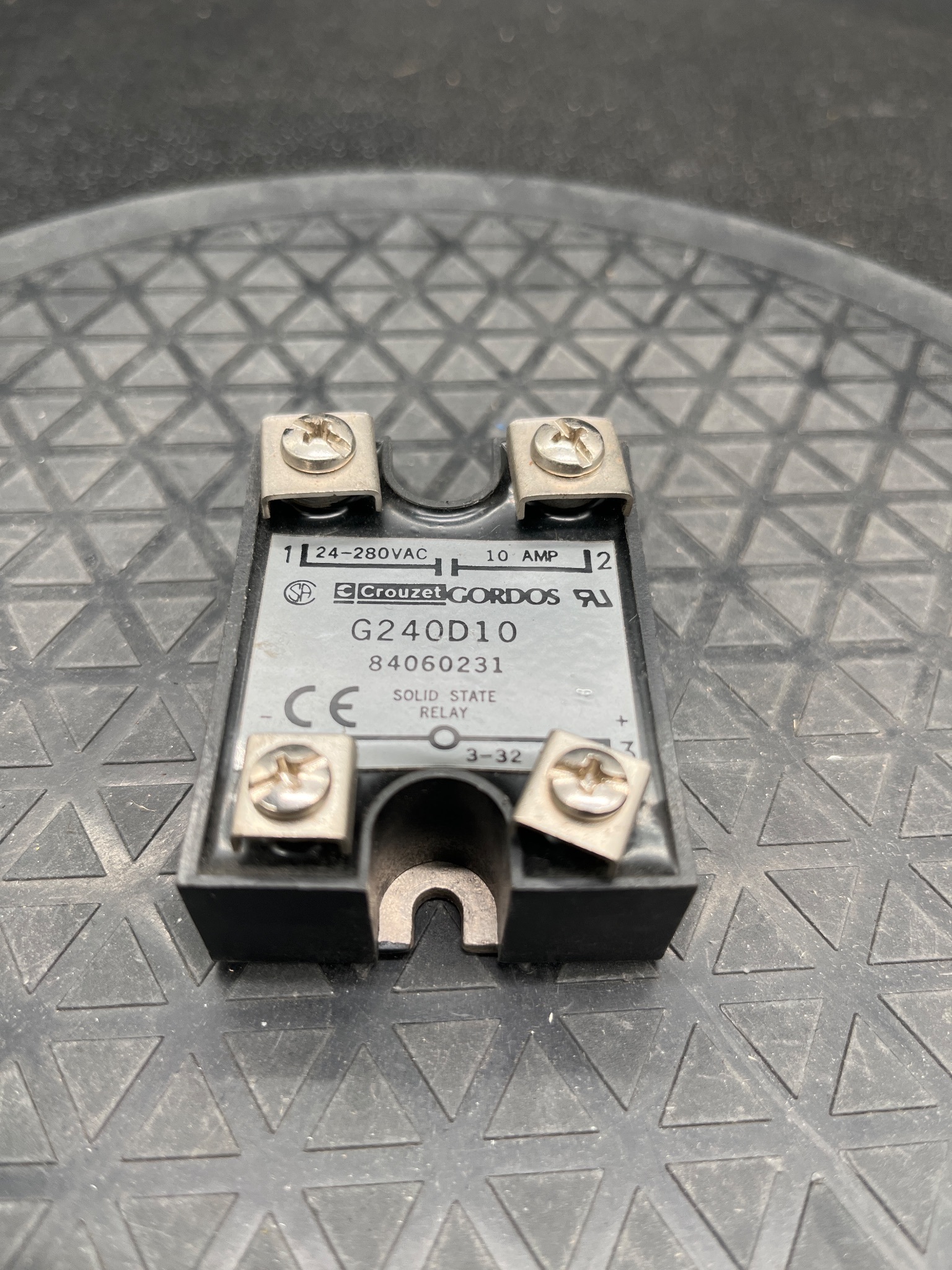 CROUZET G240D10 Solid State Relay USED 0
