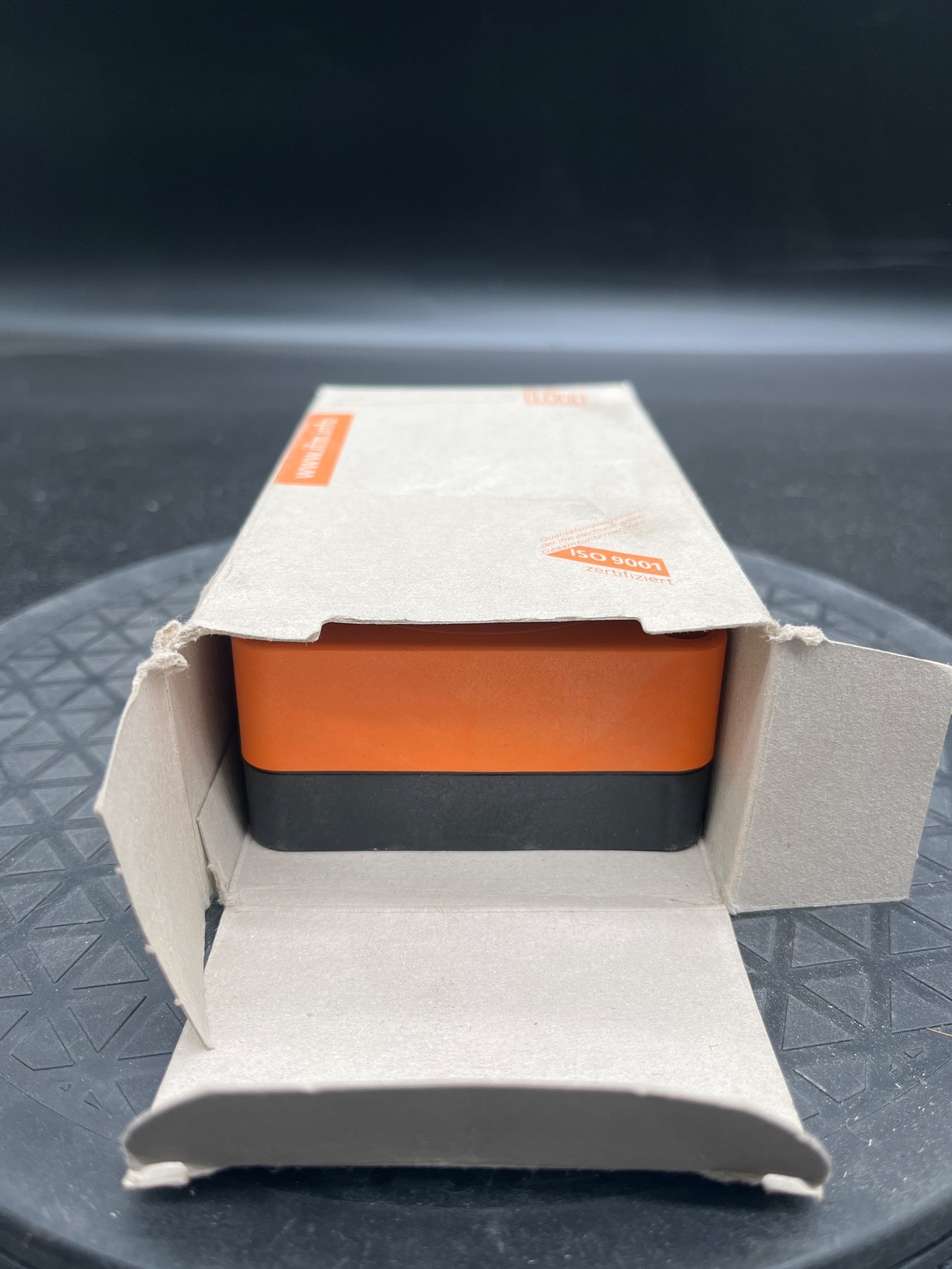 IFM ID3507 Efector100 Inductive Sensor NEW 4