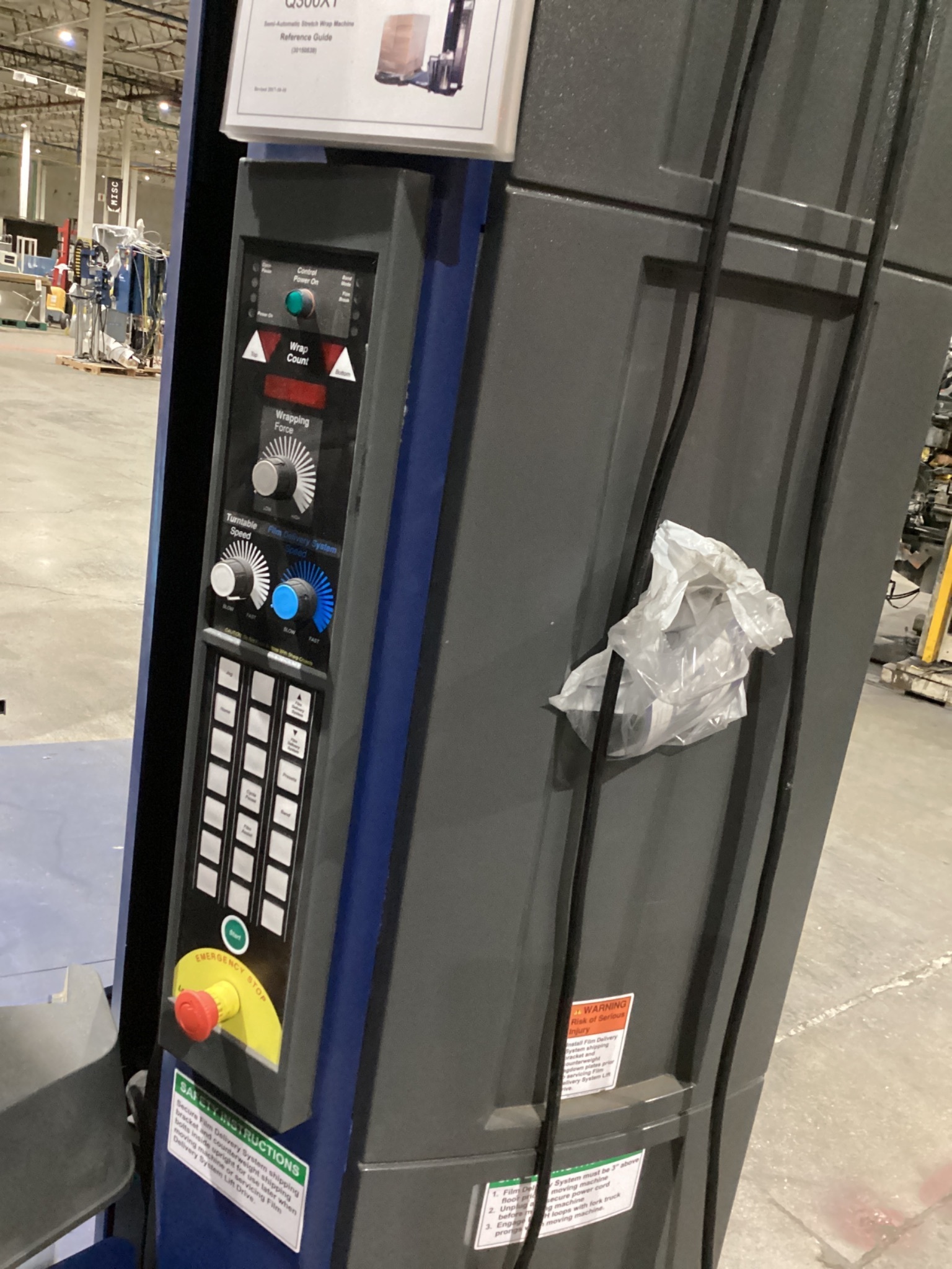 LANTECH Q300XT Semi-Automatic Stretch Wrap Machine USED 2
