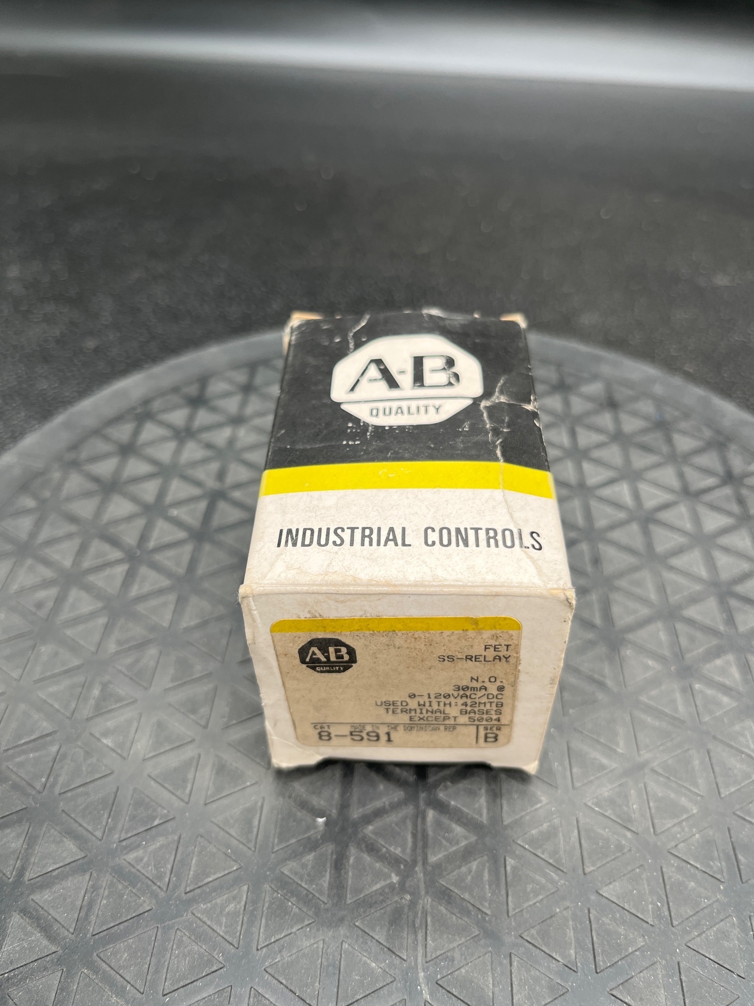 ALLEN BRADLEY 8-591 FET Solid State Relay NEW 0