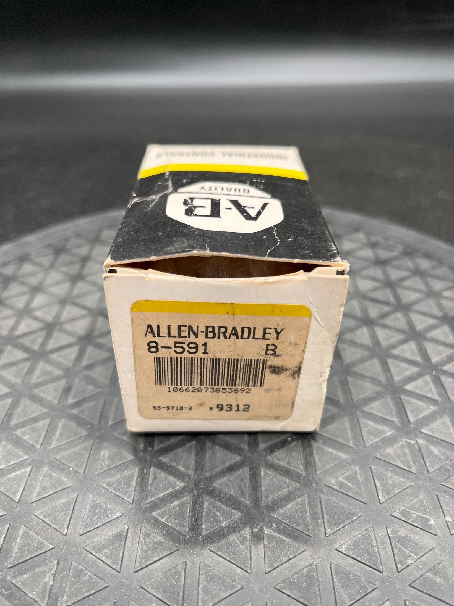 ALLEN BRADLEY 8-591 FET Solid State Relay NEW 2