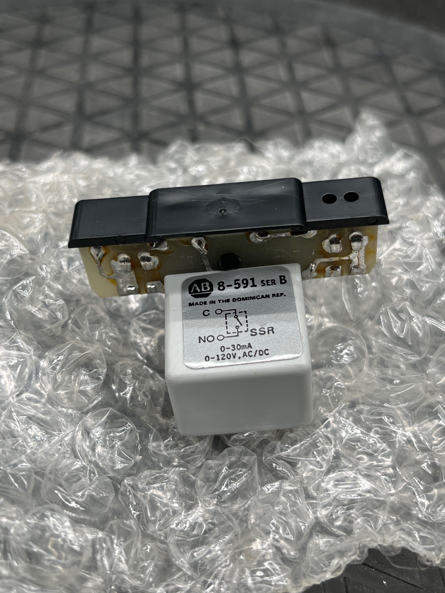 ALLEN BRADLEY 8-591 FET Solid State Relay NEW 4