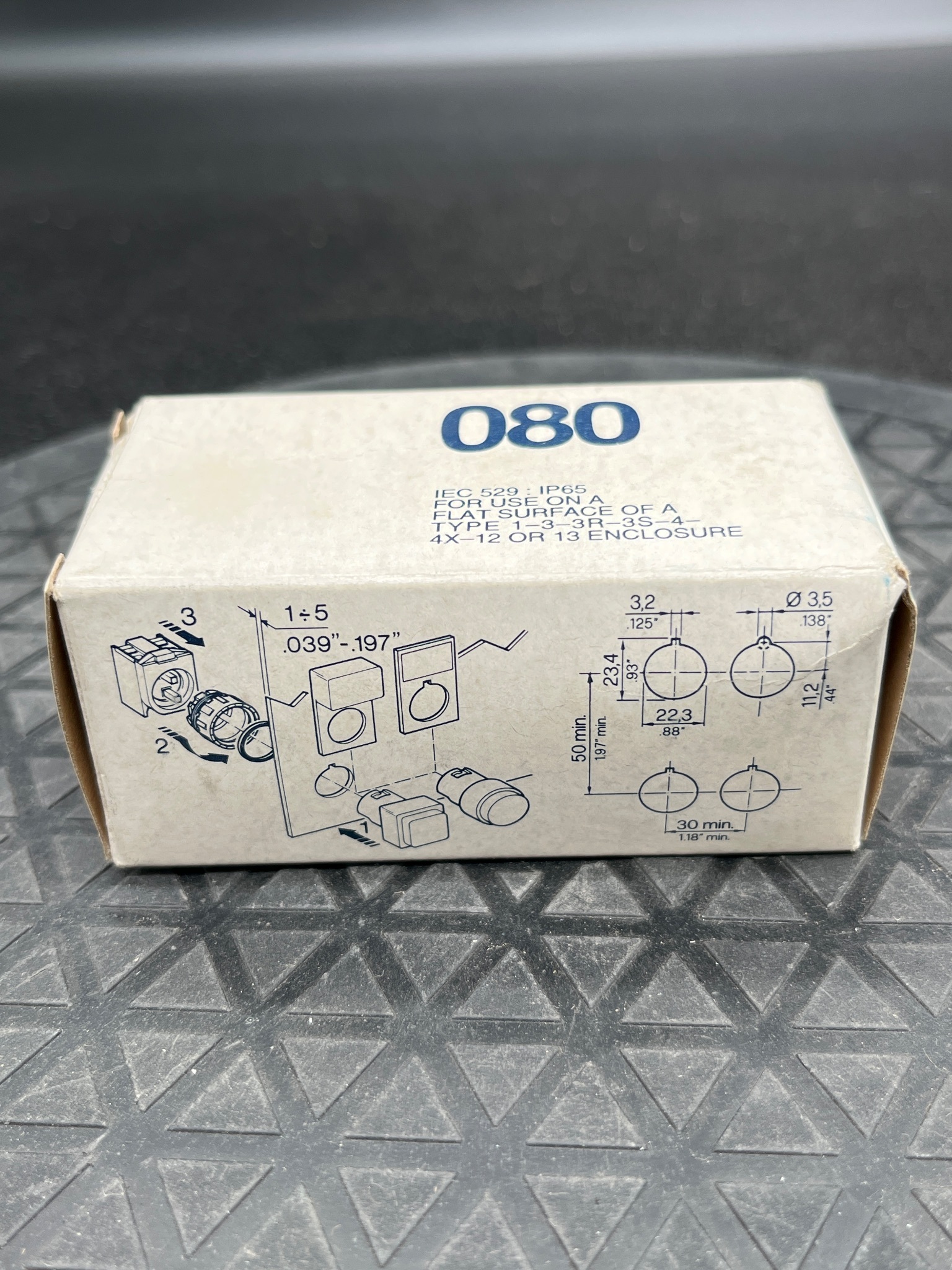 GENERAL ELECTRIC 080PLBG Pushbutton Switch NEW 3