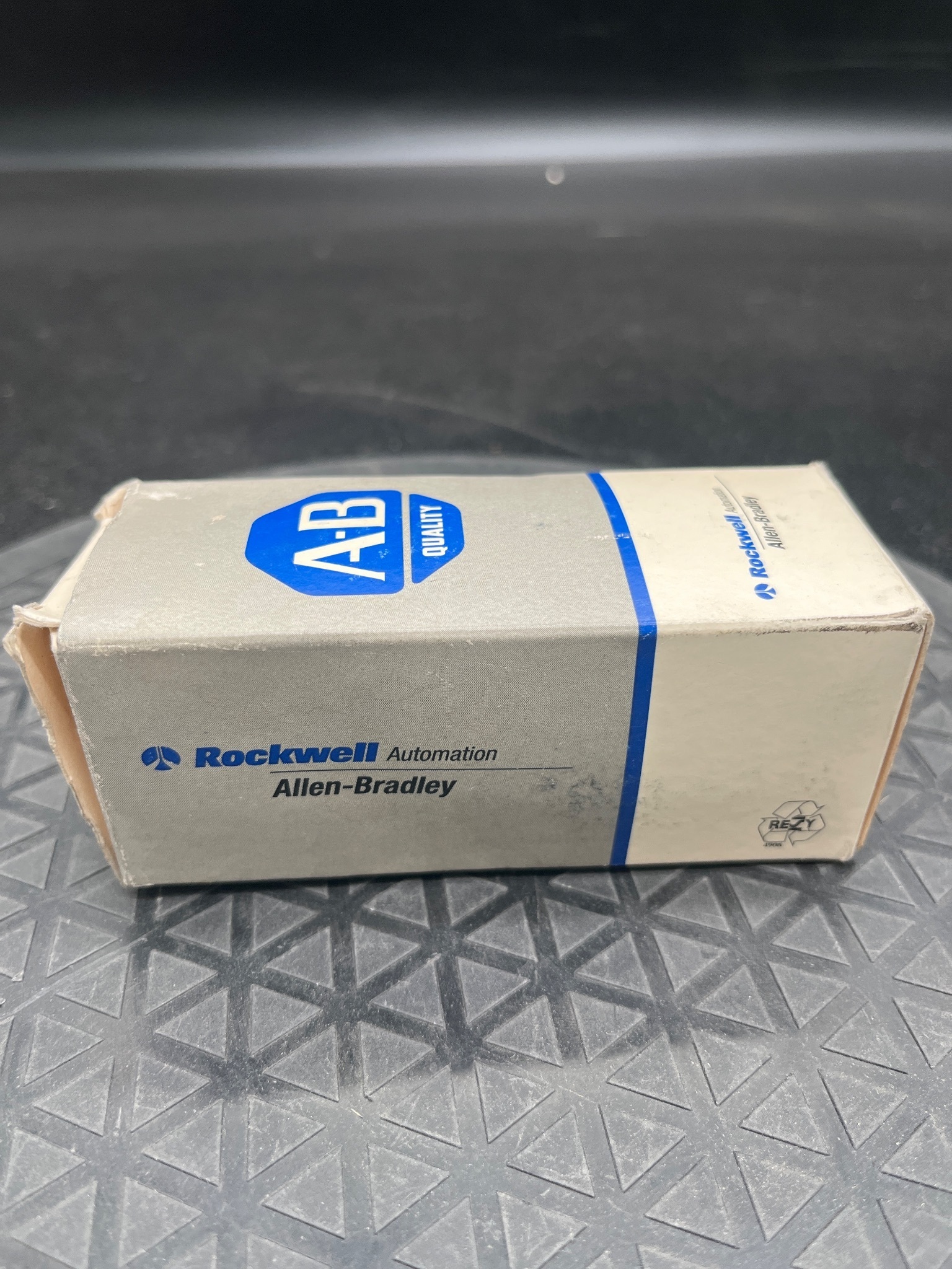 ALLEN BRADLEY 800T-PSDT16R Push Button Operator NEW 4