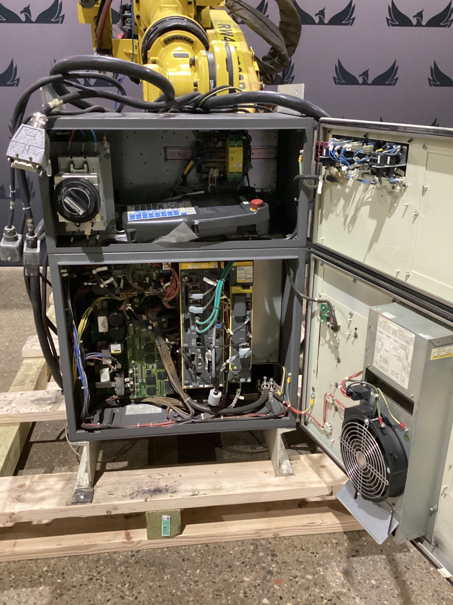 FANUC R-2000iB/210F Complete w/ R-30iB Controls USED 3