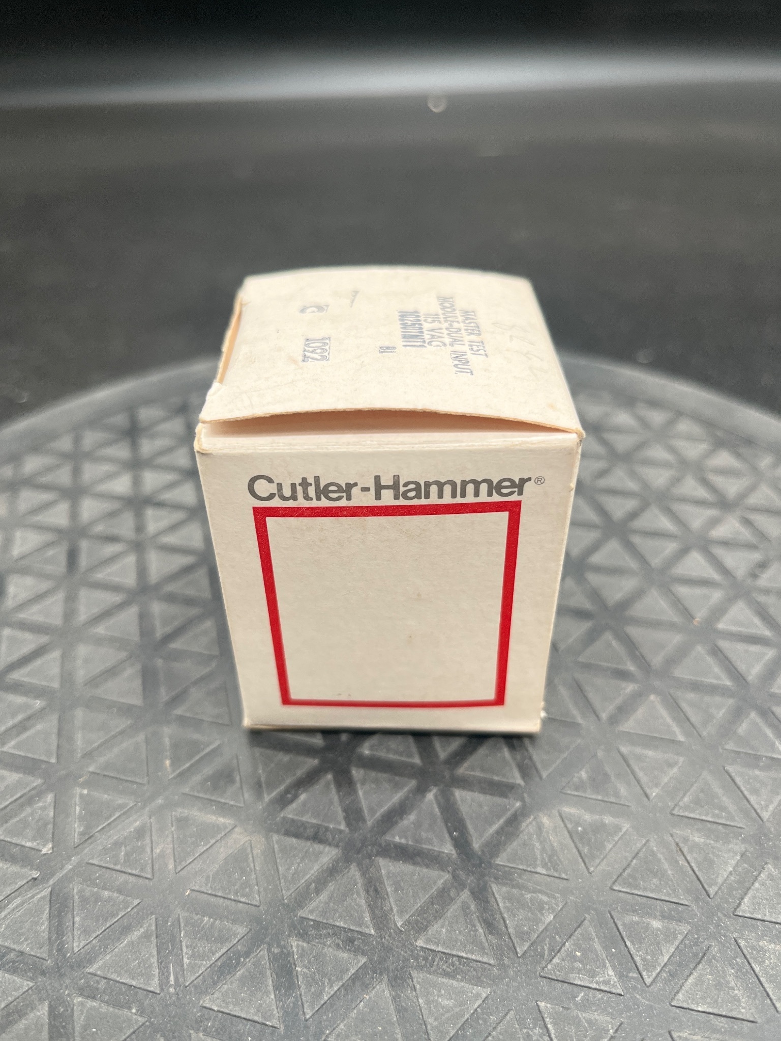 CUTLER-HAMMER 10250TMT1 Master Test Module Dual-Input 115 VAC NEW 1