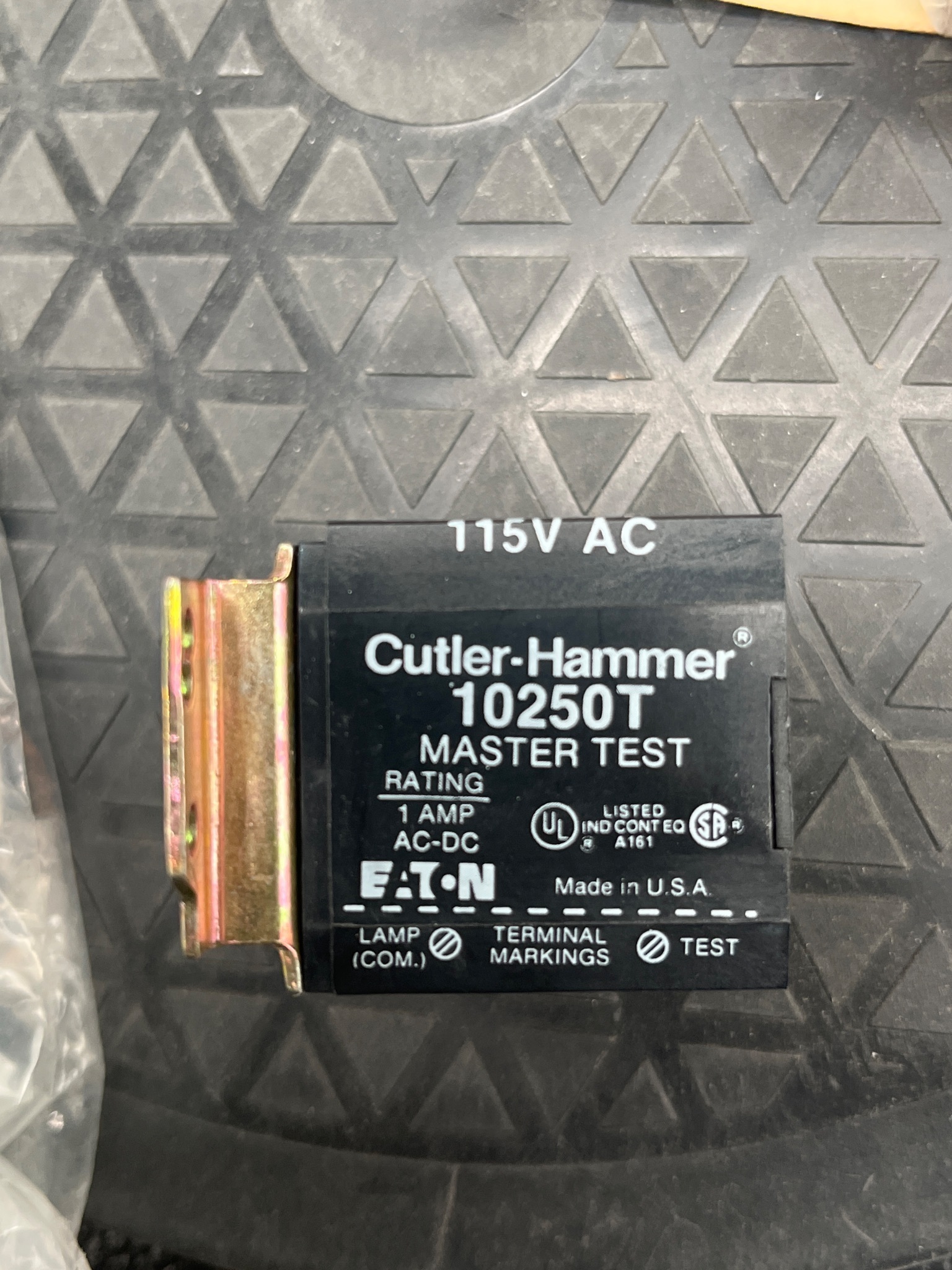 CUTLER-HAMMER 10250TMT1 Master Test Module Dual-Input 115 VAC NEW 5