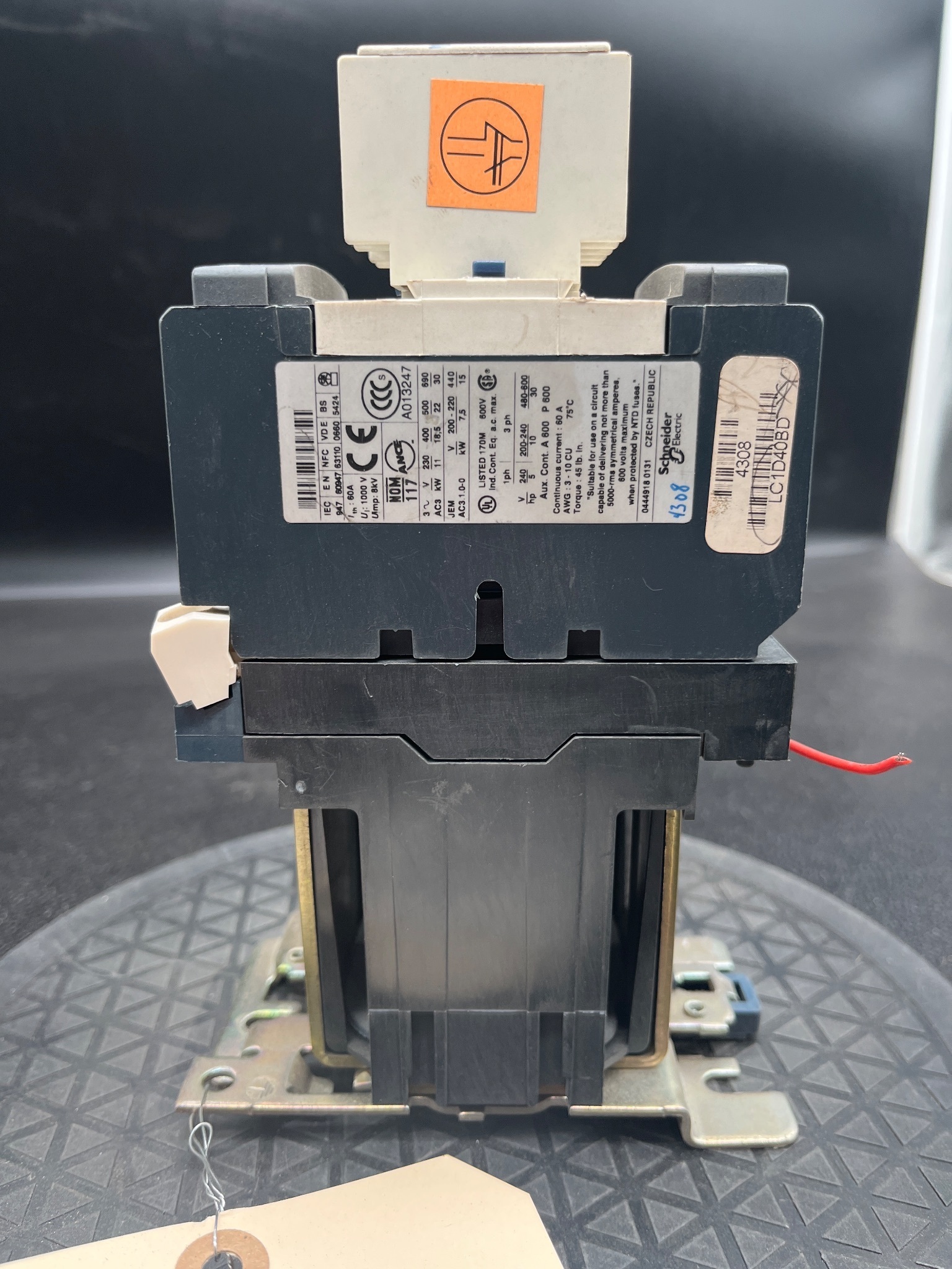 TELEMECANIQUE LC1D40BD Contactor USED 3