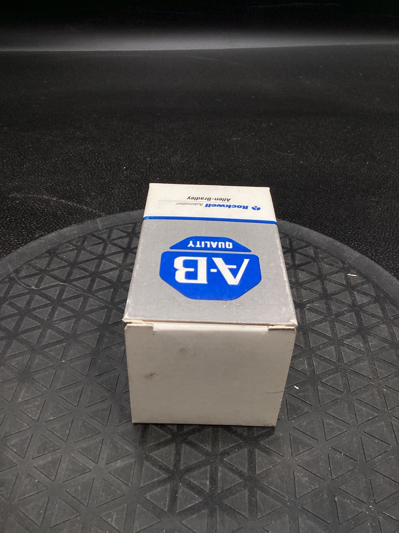 ALLEN BRADLEY 800T-H5A Selector Switch NEW 2