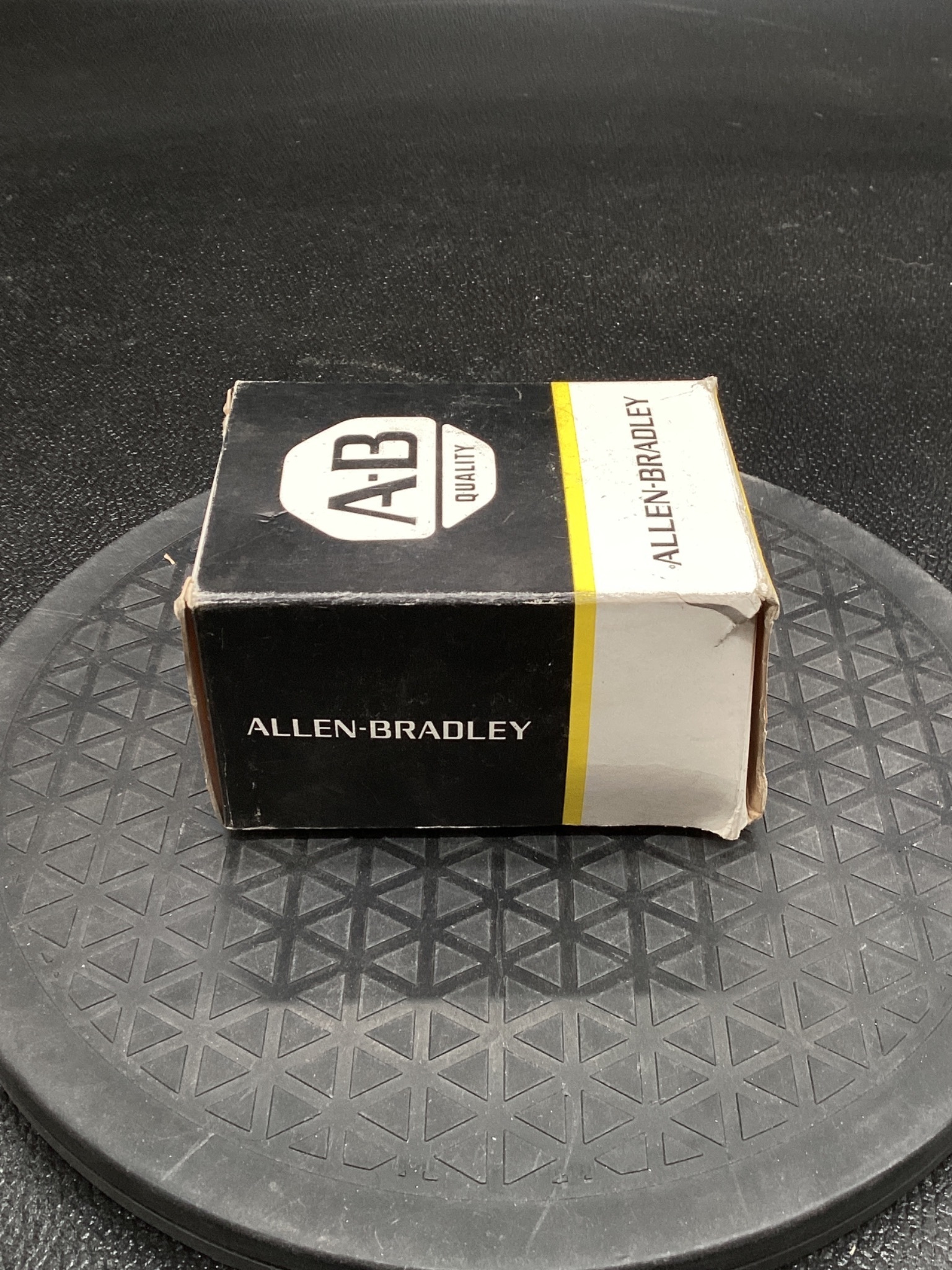 ALLEN BRADLEY 800T-N41 Extended Green Head Cap NEW (8 Pack) 1