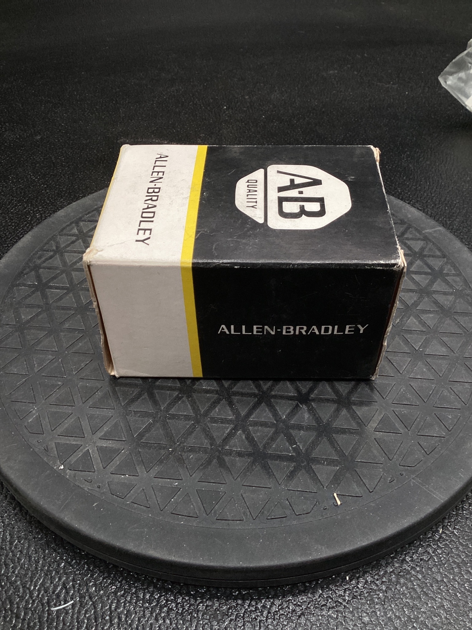 ALLEN BRADLEY 800T-N41 Extended Green Head Cap NEW (8 Pack) 3