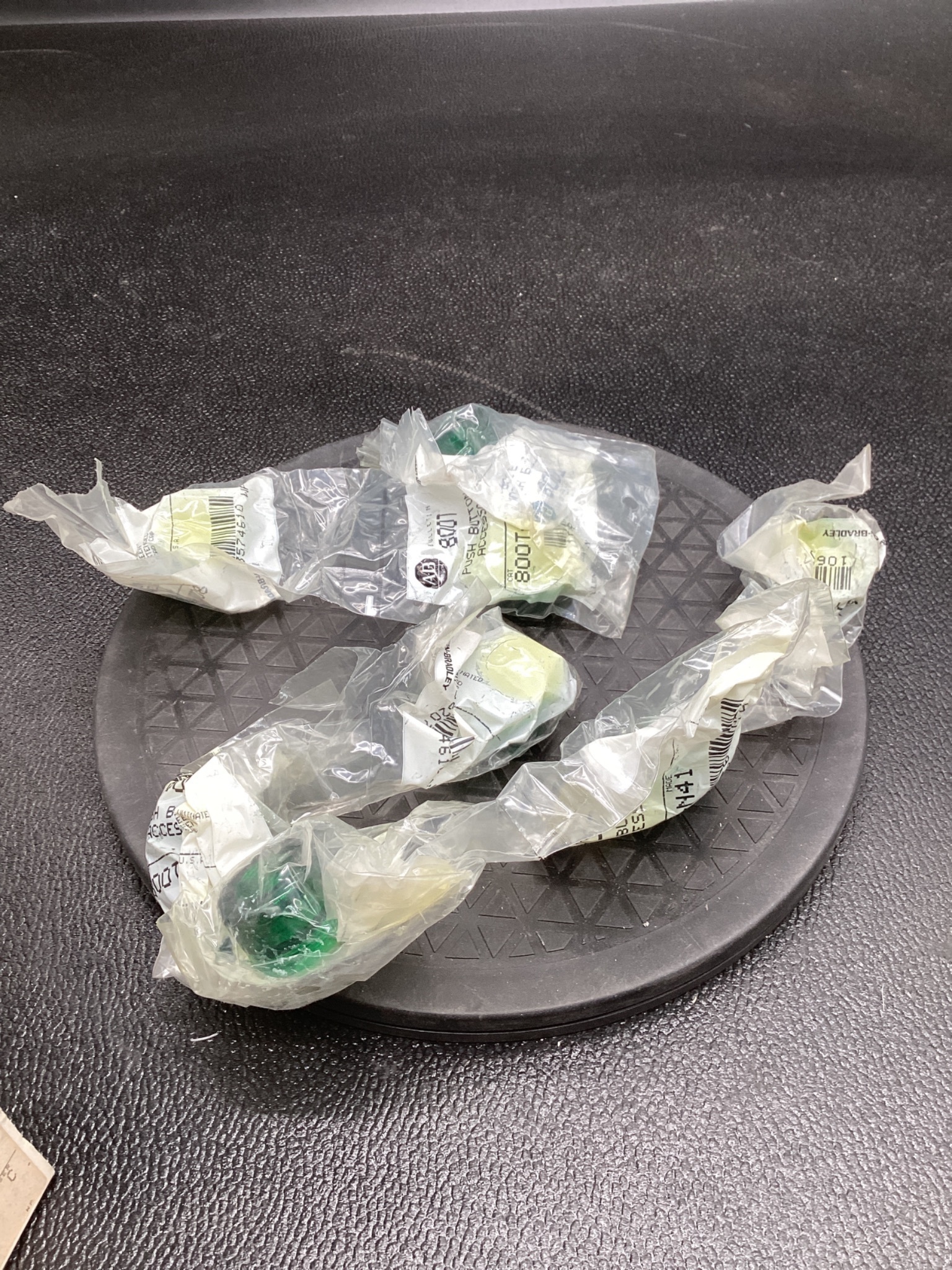 ALLEN BRADLEY 800T-N41 Extended Green Head Cap NEW (8 Pack) 5