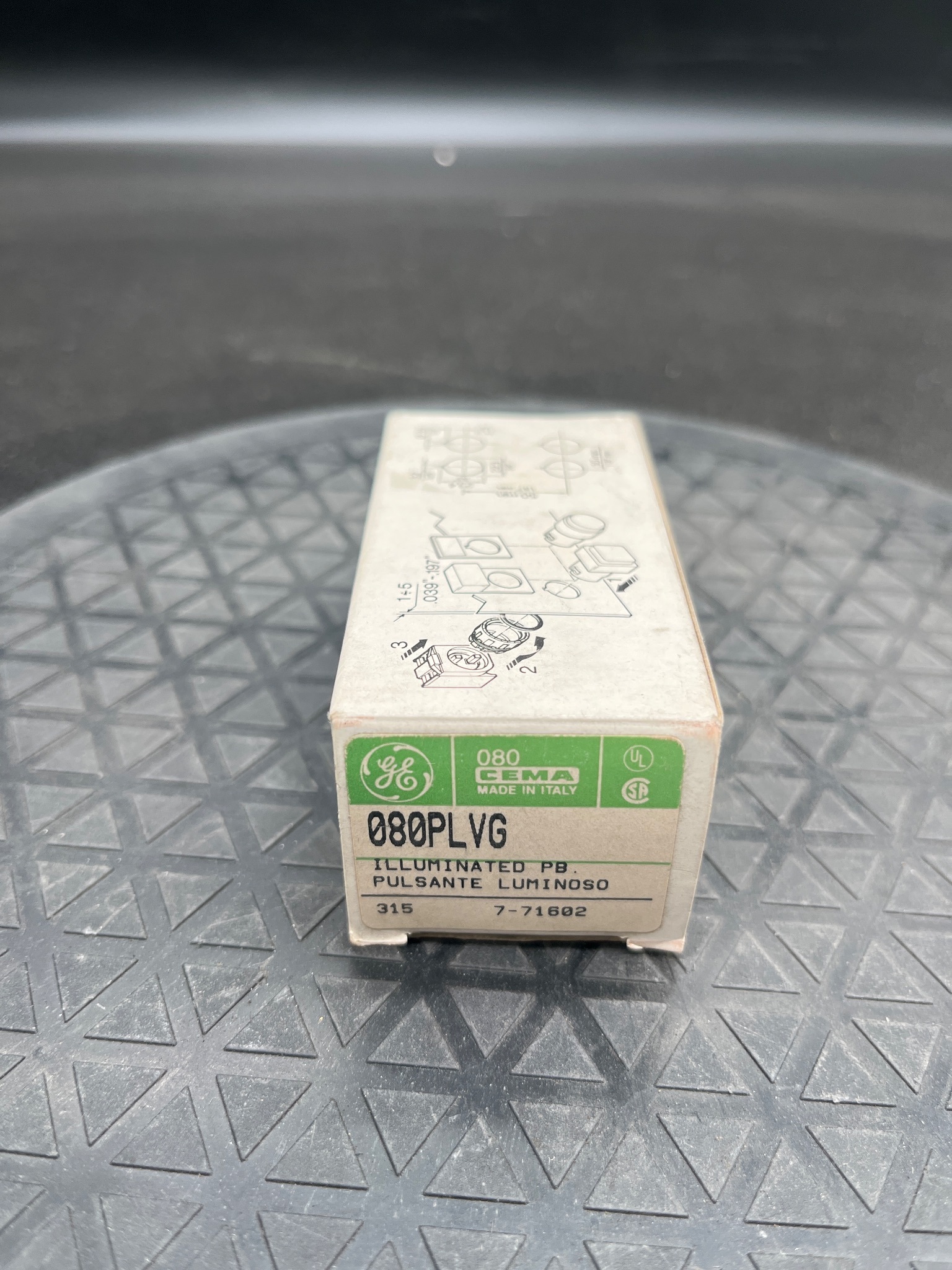 GENERAL ELECTRIC 080PLVG Illuminated Pushbutton NEW 0
