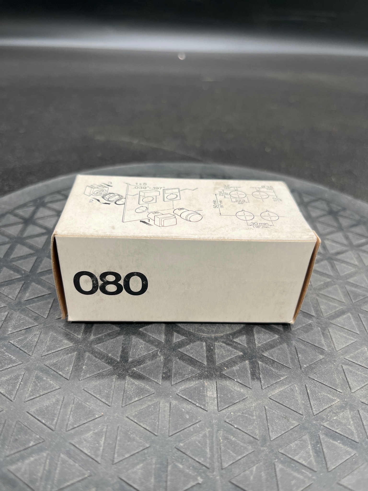 GENERAL ELECTRIC 080PLVG Illuminated Pushbutton NEW 1